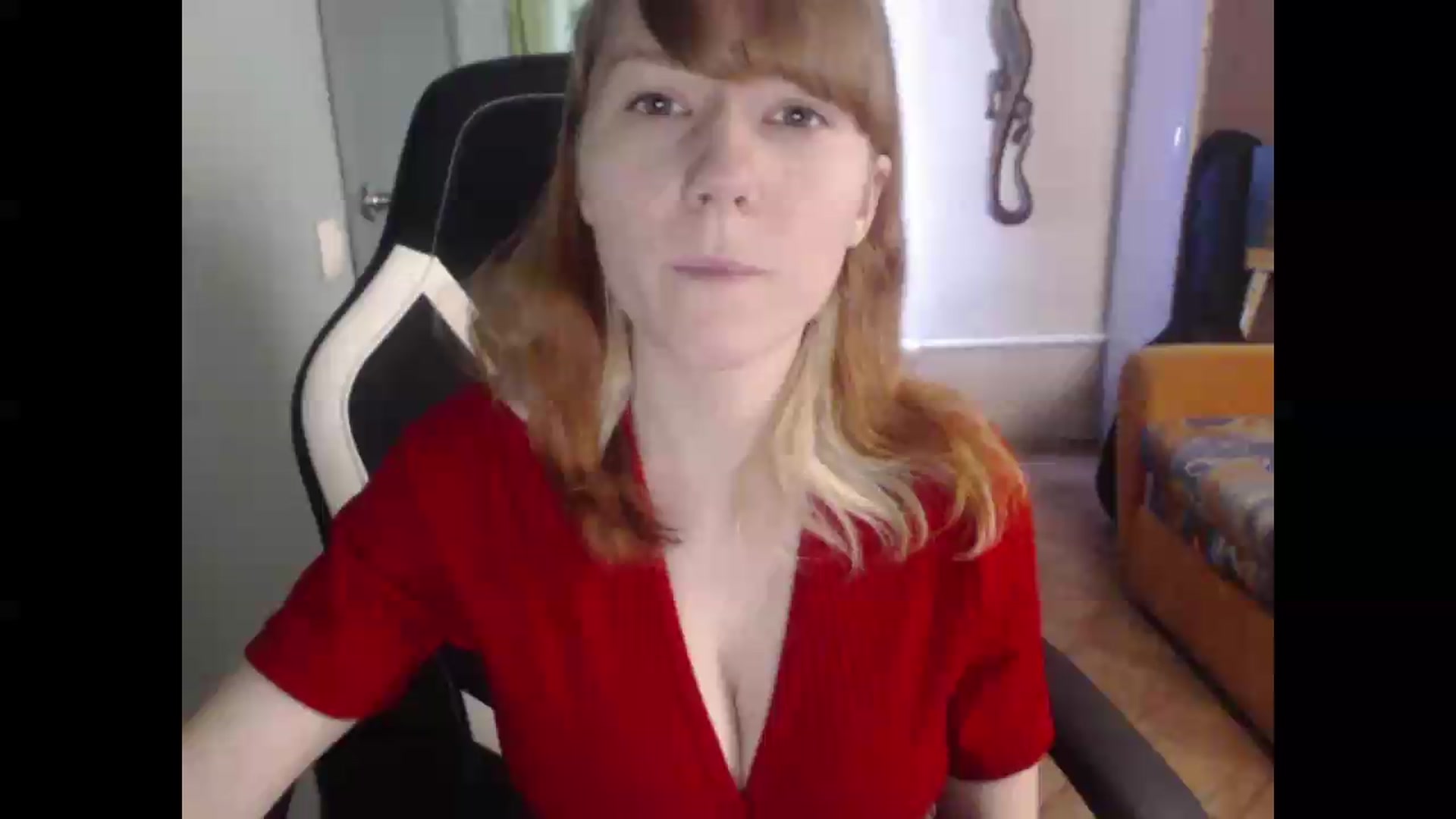 Gallery image thumbnail from NikiFoks18's myfreecams stream on, 08/31/2026, 07:10 image 13 of 20