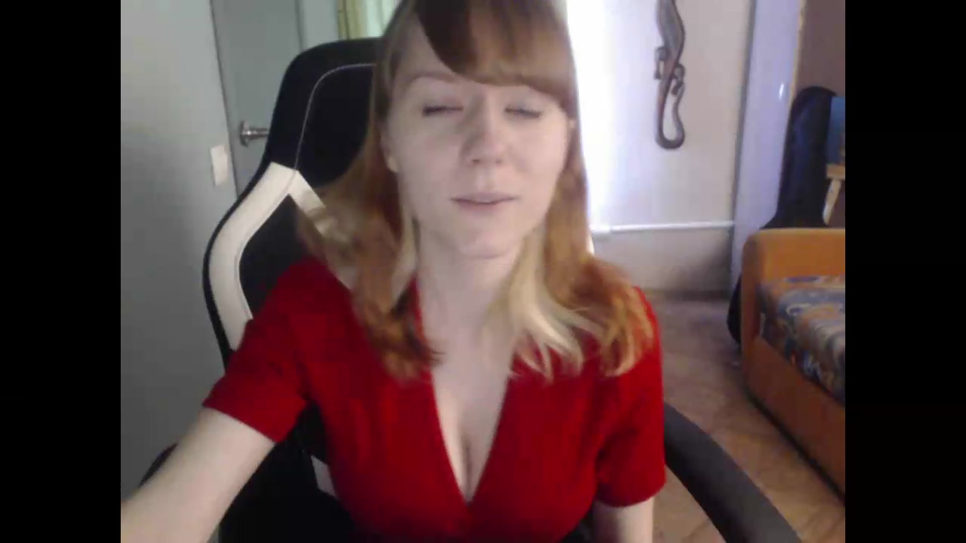 Gallery image thumbnail from NikiFoks18's myfreecams stream on, 08/31/2026, 07:10 image 9 of 20