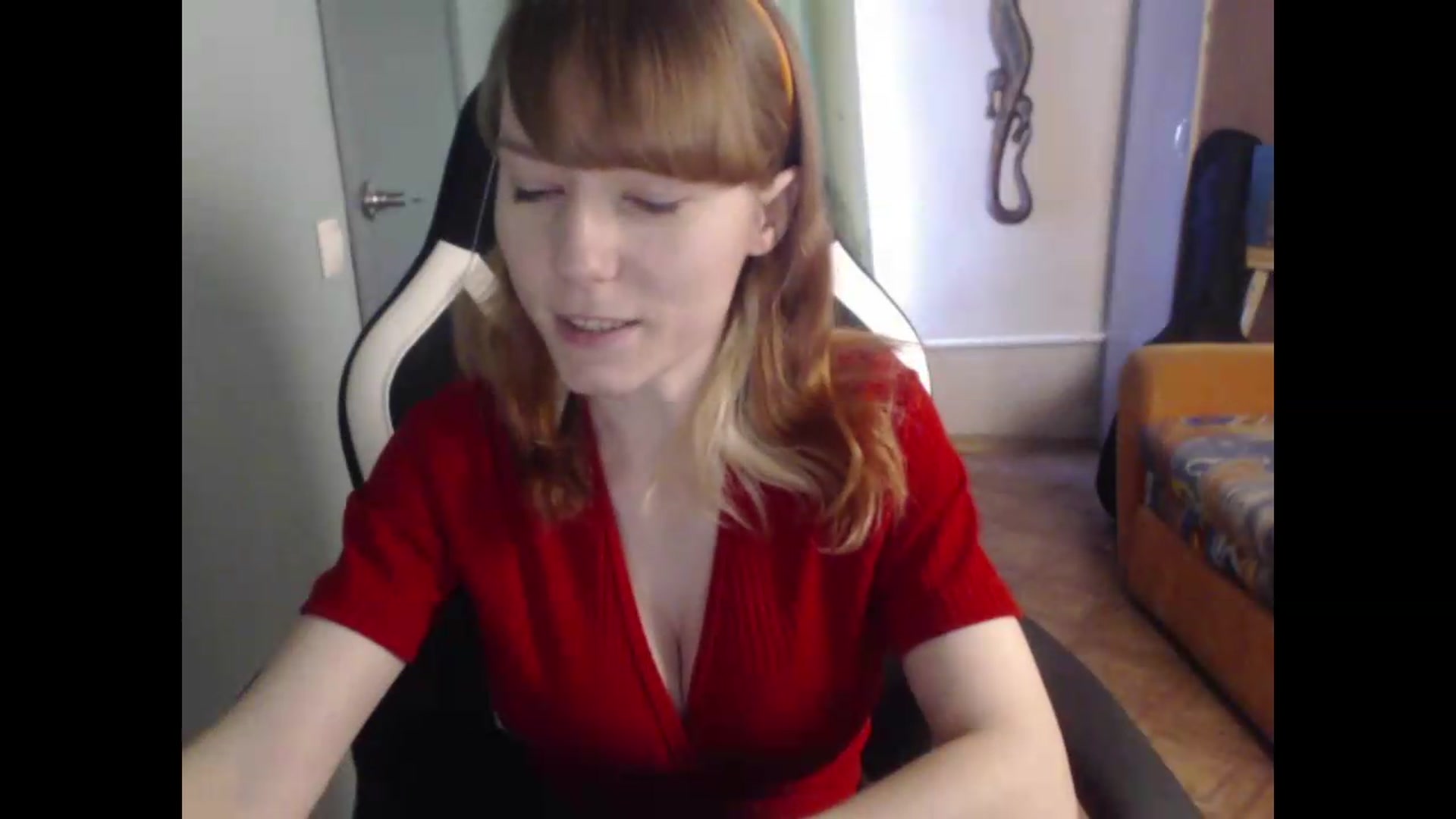 Gallery image thumbnail from NikiFoks18's myfreecams stream on, 08/31/2026, 07:10 image 4 of 20