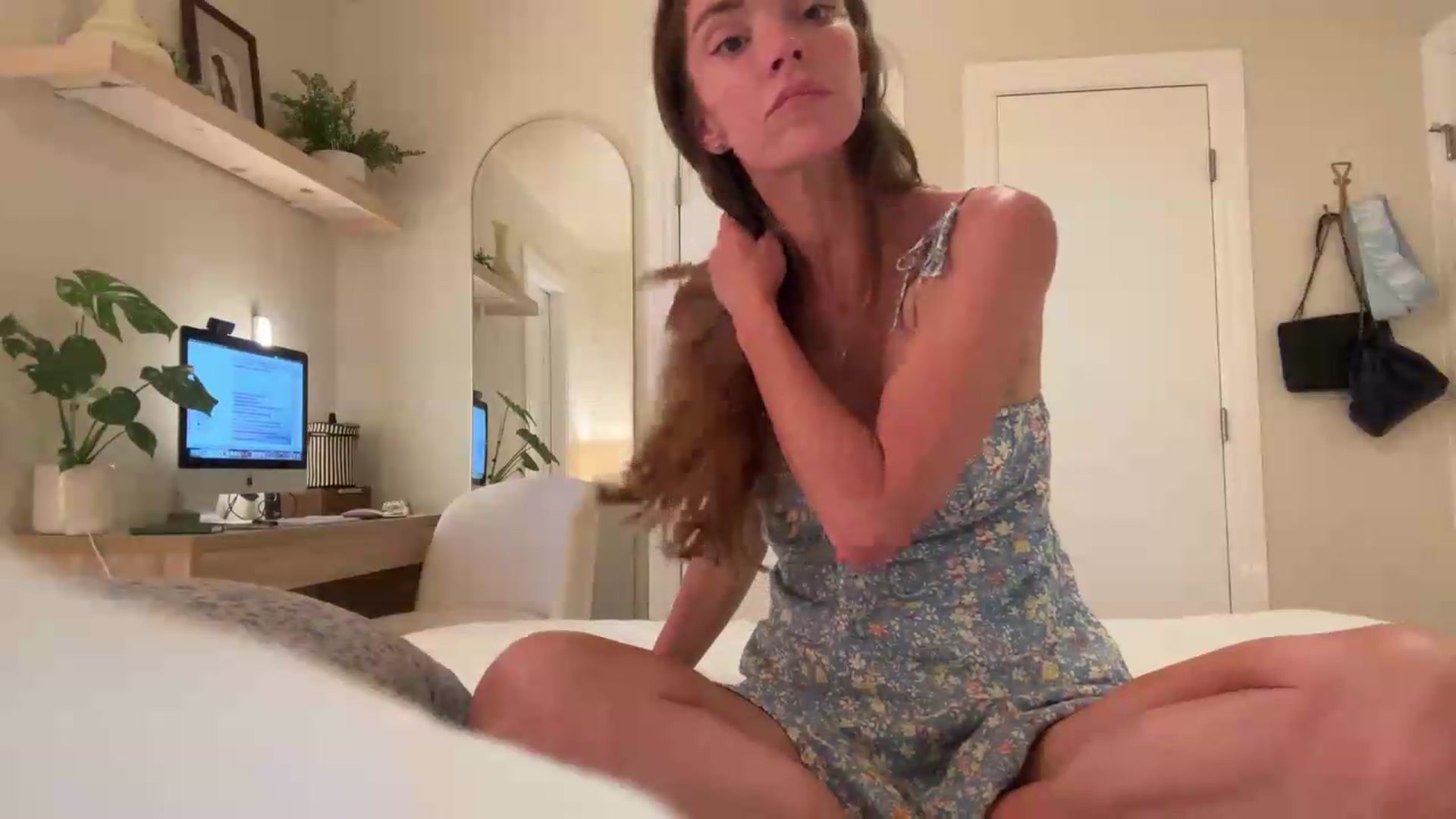 Gallery image thumbnail from NikiSkyler's myfreecams stream on, 08/11/2026, 04:52 image 9 of 20