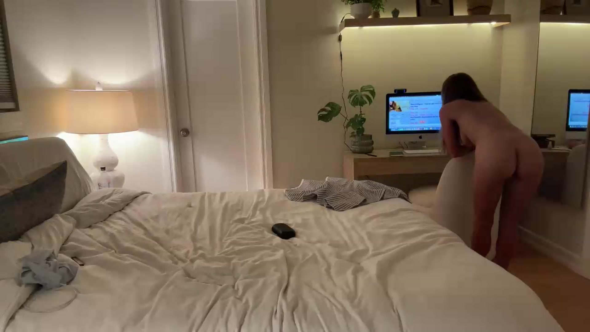 Gallery image thumbnail from NikiSkyler's myfreecams stream on, 08/25/2026, 03:58 image 6 of 20