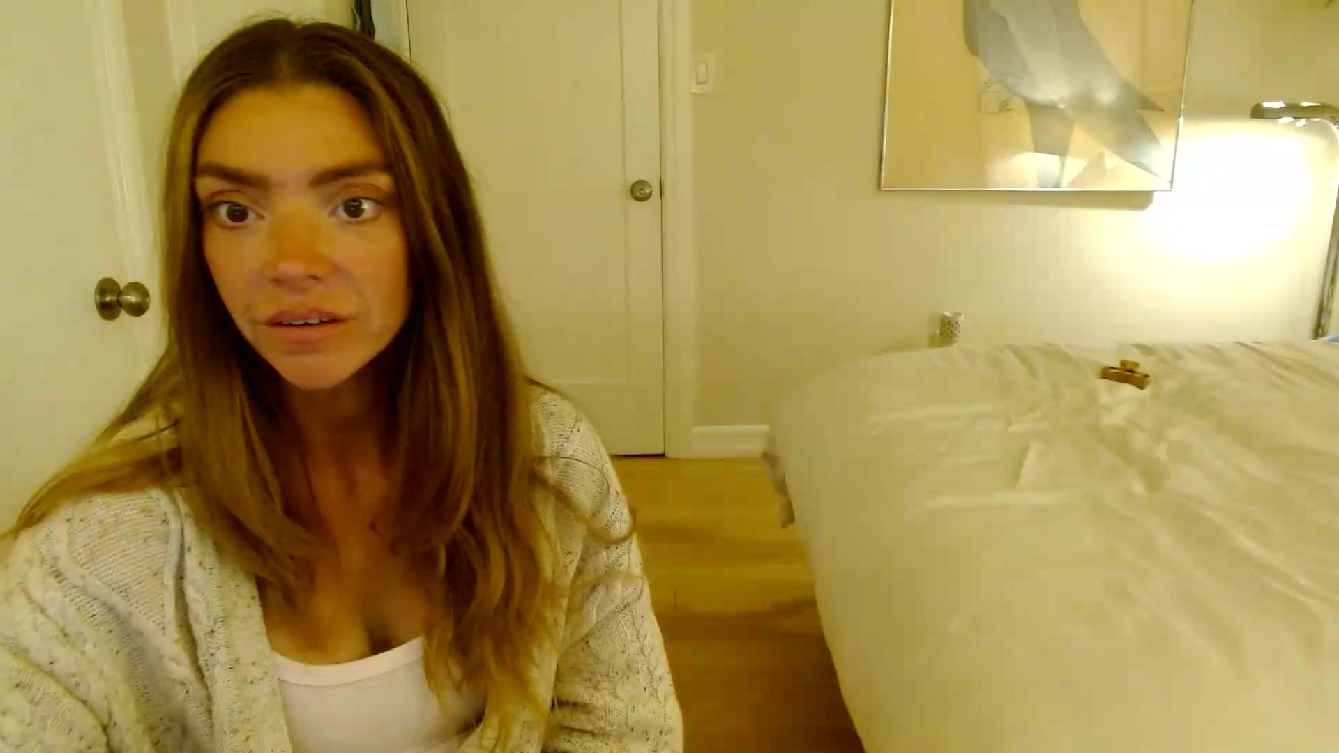 Gallery image thumbnail from NikiSkyler's myfreecams stream on, 08/27/2026, 03:32 image 13 of 20