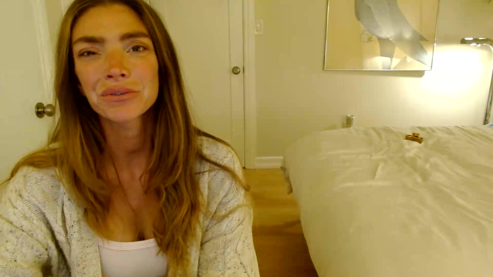 Gallery image thumbnail from NikiSkyler's myfreecams stream on, 08/27/2026, 03:32 image 6 of 20