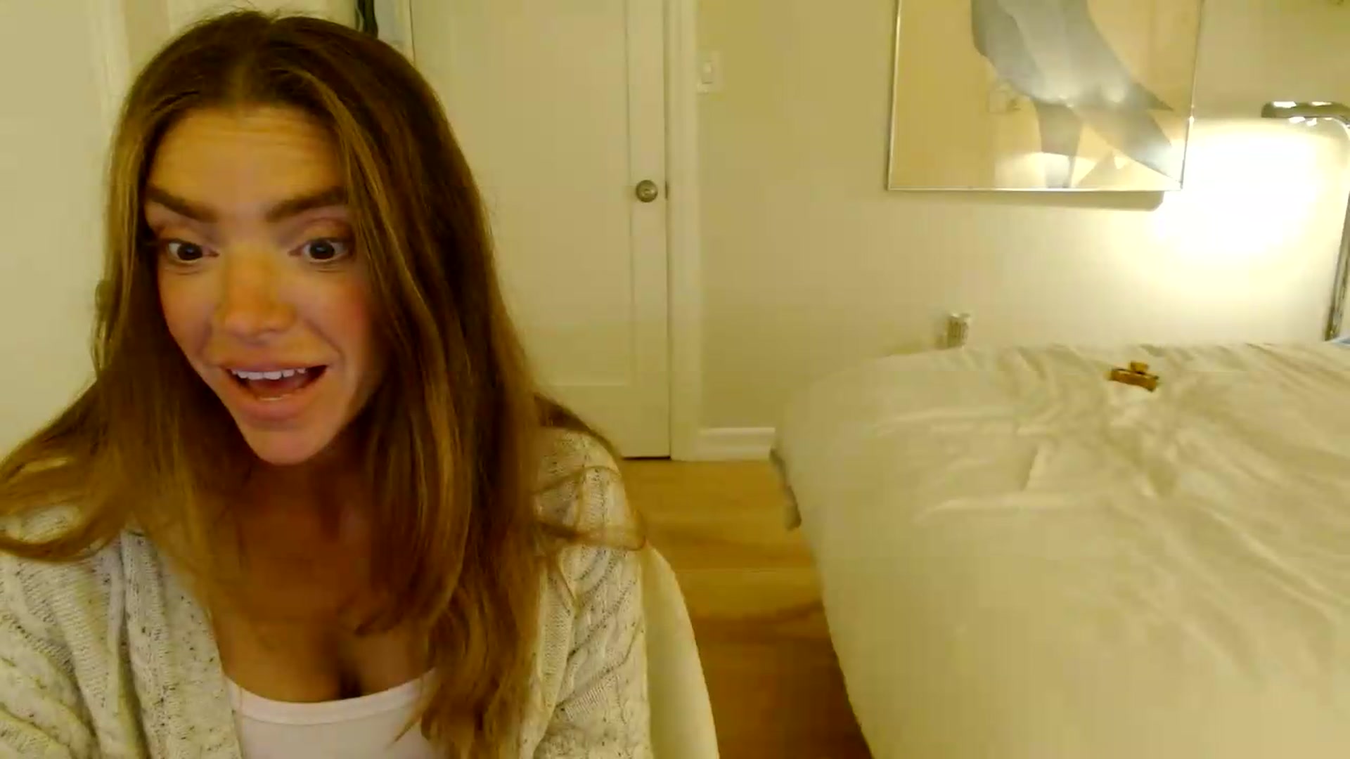 Gallery image thumbnail from NikiSkyler's myfreecams stream on, 08/27/2026, 03:32 image 2 of 20
