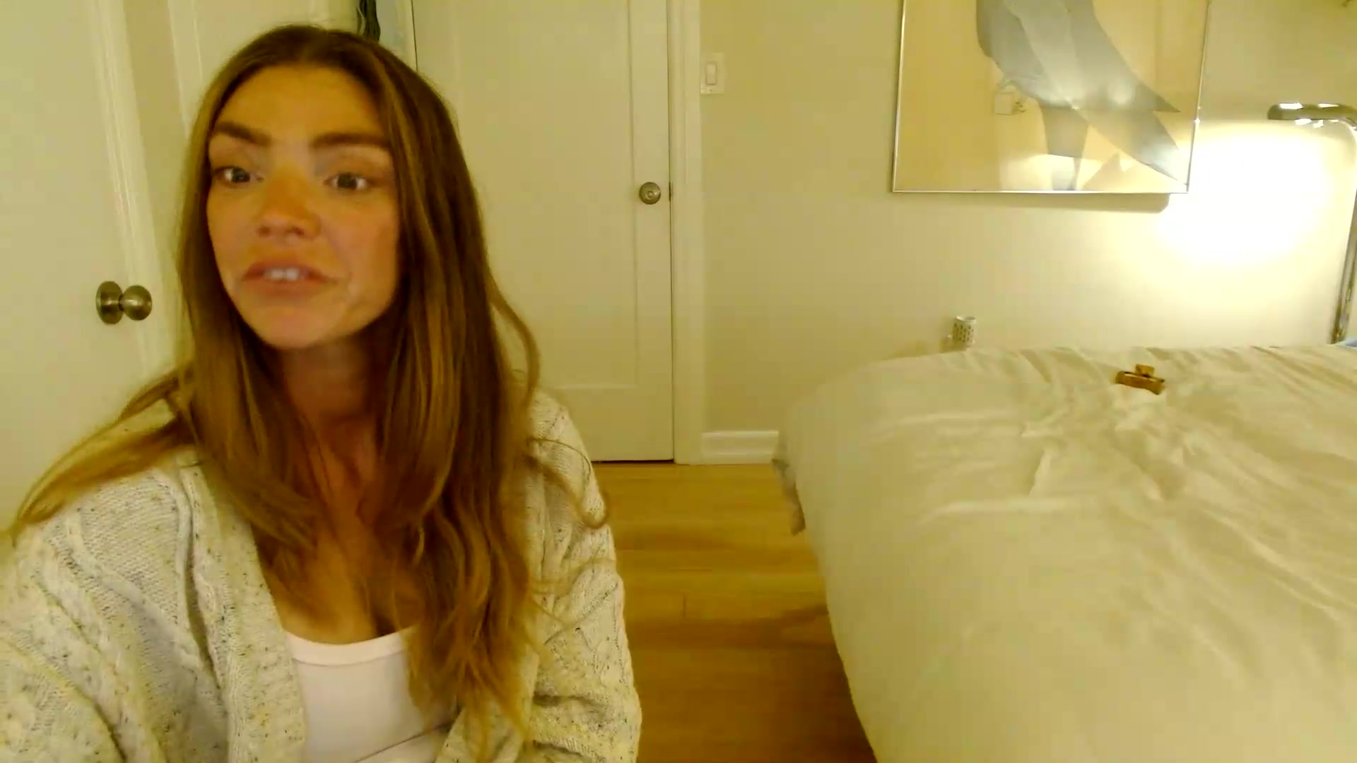 Gallery image thumbnail from NikiSkyler's myfreecams stream on, 08/27/2026, 03:32 image 14 of 20