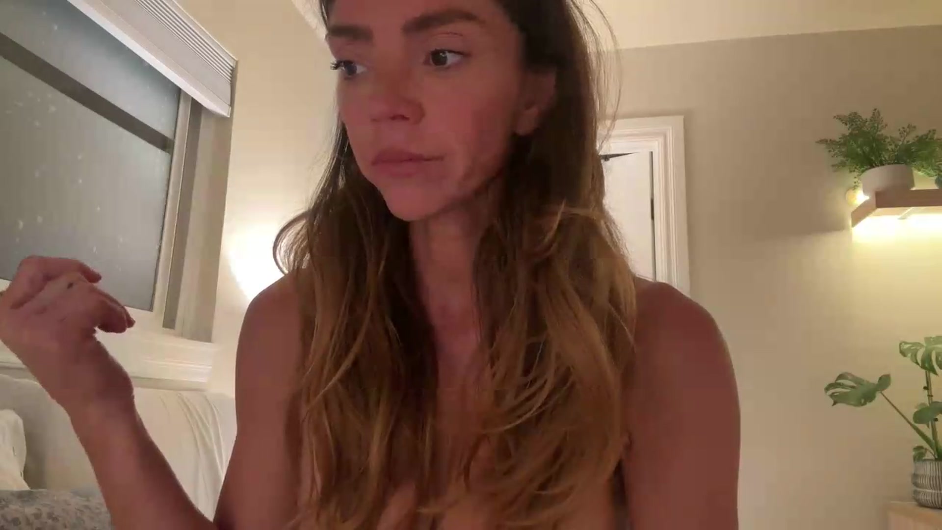 Gallery image thumbnail from NikiSkyler's myfreecams stream on, 08/29/2026, 04:37 image 3 of 20