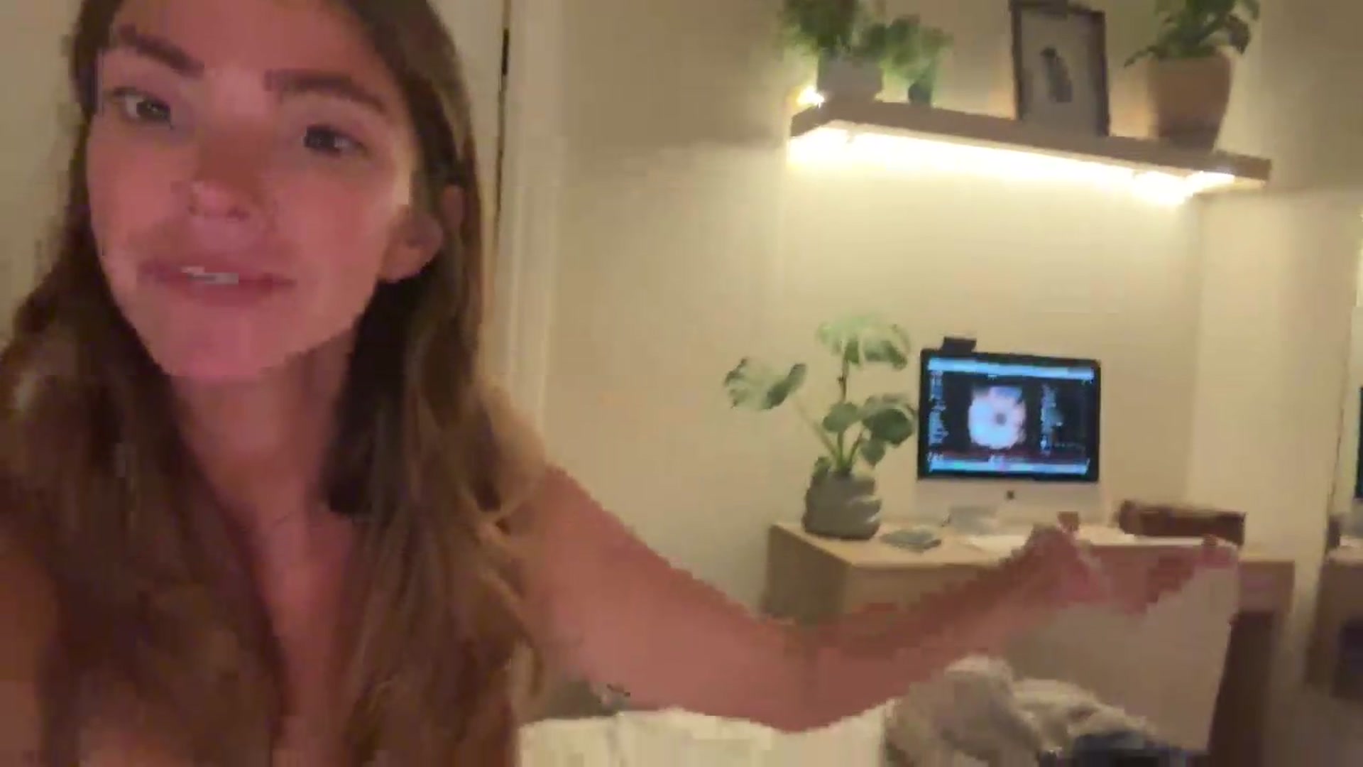 Gallery image thumbnail from NikiSkyler's myfreecams stream on, 08/29/2026, 04:37 image 20 of 20