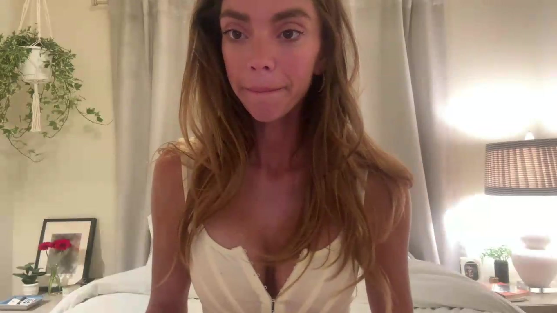 Gallery image thumbnail from NikiSkyler's myfreecams stream on, 09/02/2026, 03:41 image 6 of 20