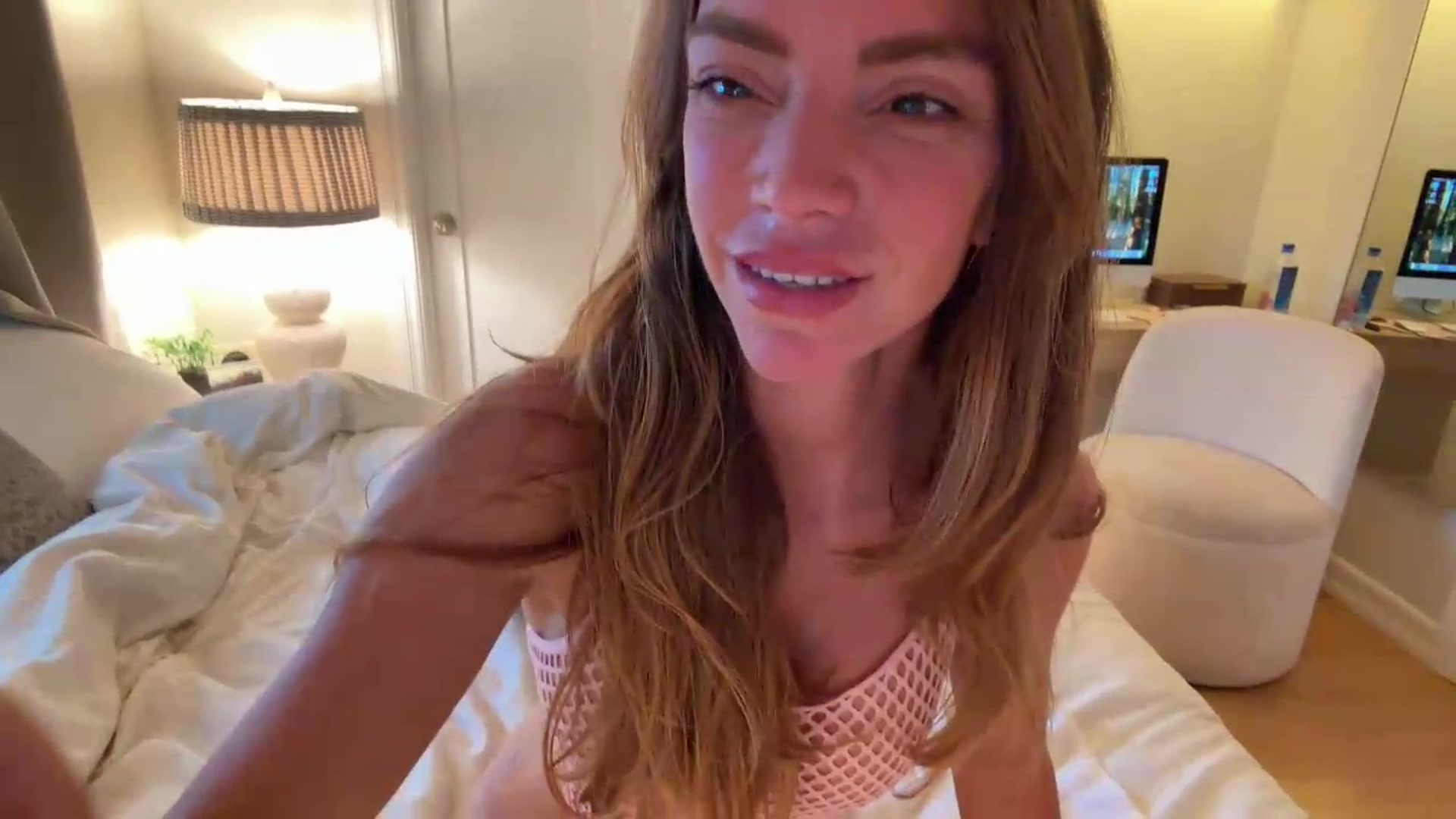 Gallery image thumbnail from NikiSkyler's myfreecams stream on, 09/13/2026, 01:49 image 6 of 20