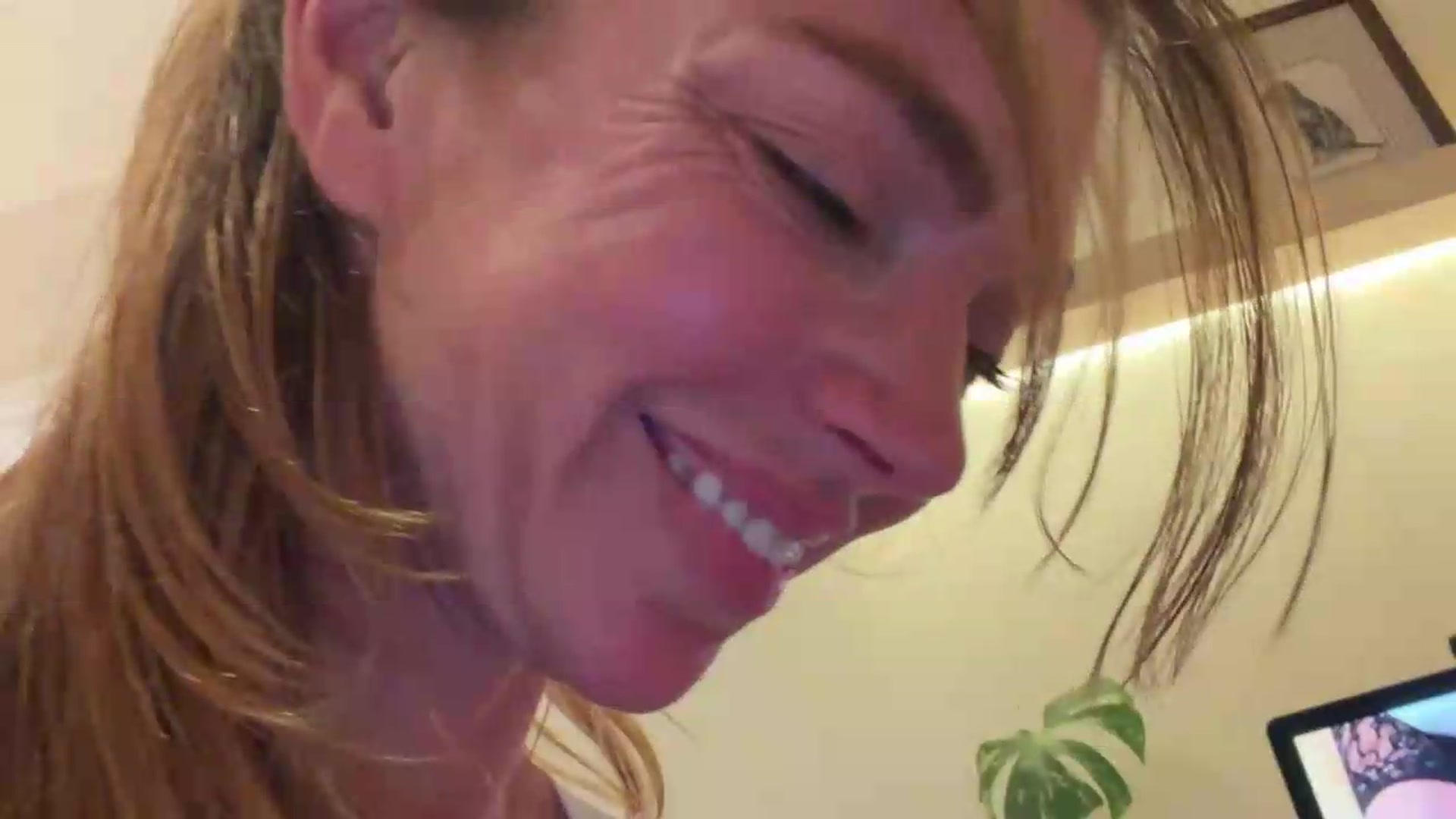 Gallery image thumbnail from NikiSkyler's myfreecams stream on, 09/13/2026, 03:14 image 13 of 20