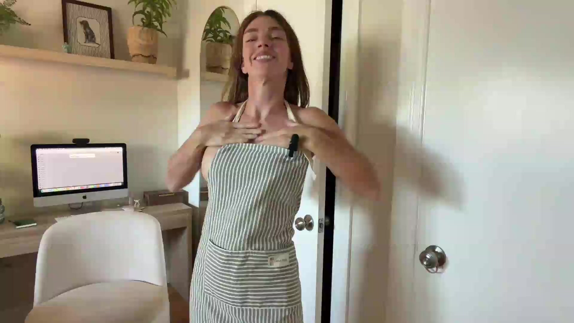 Gallery image thumbnail from NikiSkyler's myfreecams stream on, 09/14/2026, 01:05 image 13 of 20