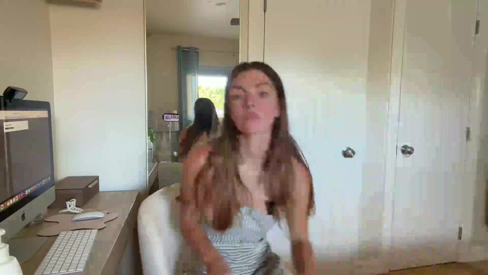 Gallery image thumbnail from NikiSkyler's myfreecams stream on, 09/14/2026, 01:05 image 14 of 20