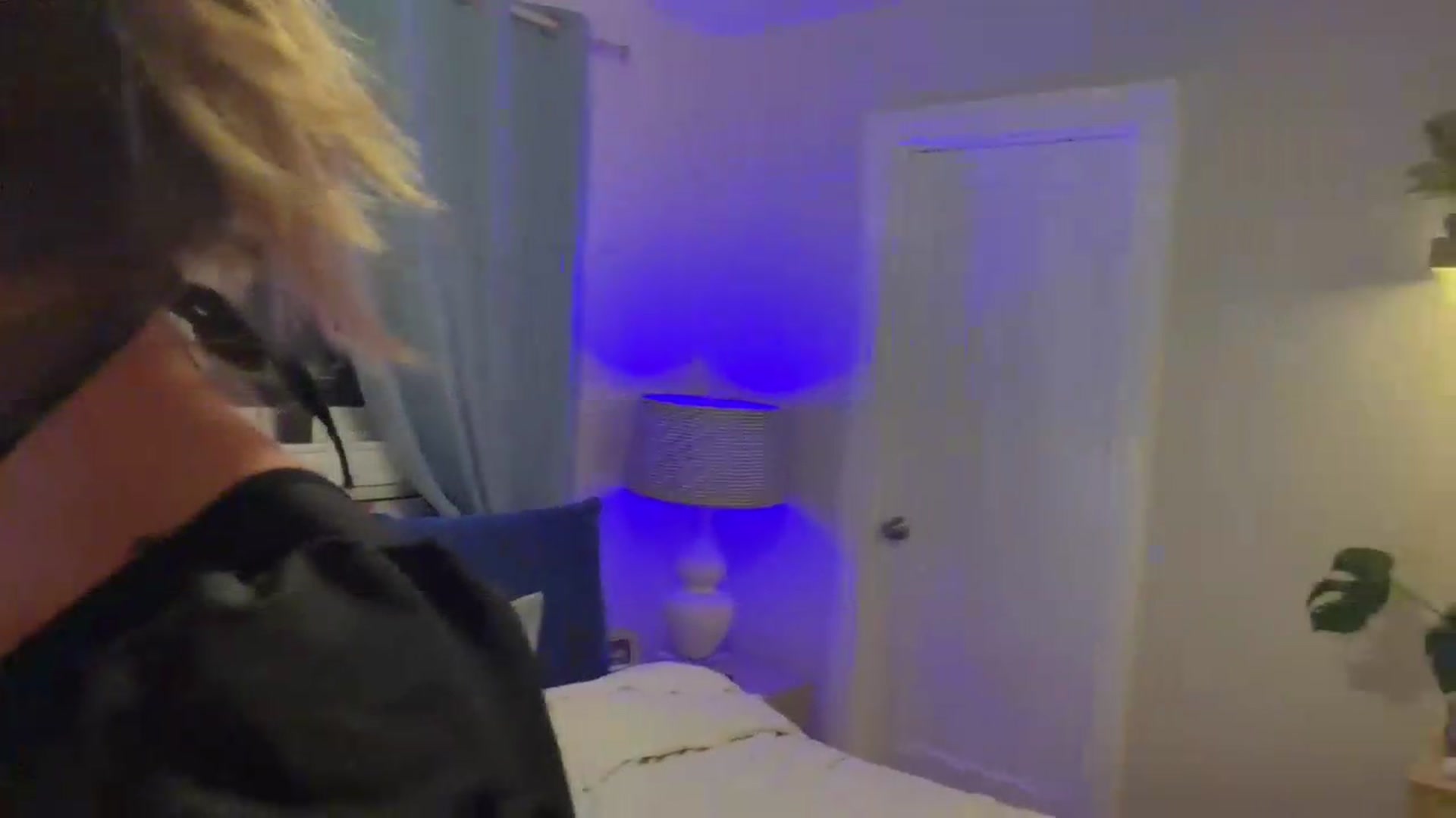 Gallery image thumbnail from NikiSkyler's myfreecams stream on, 09/18/2026, 03:47 image 15 of 20