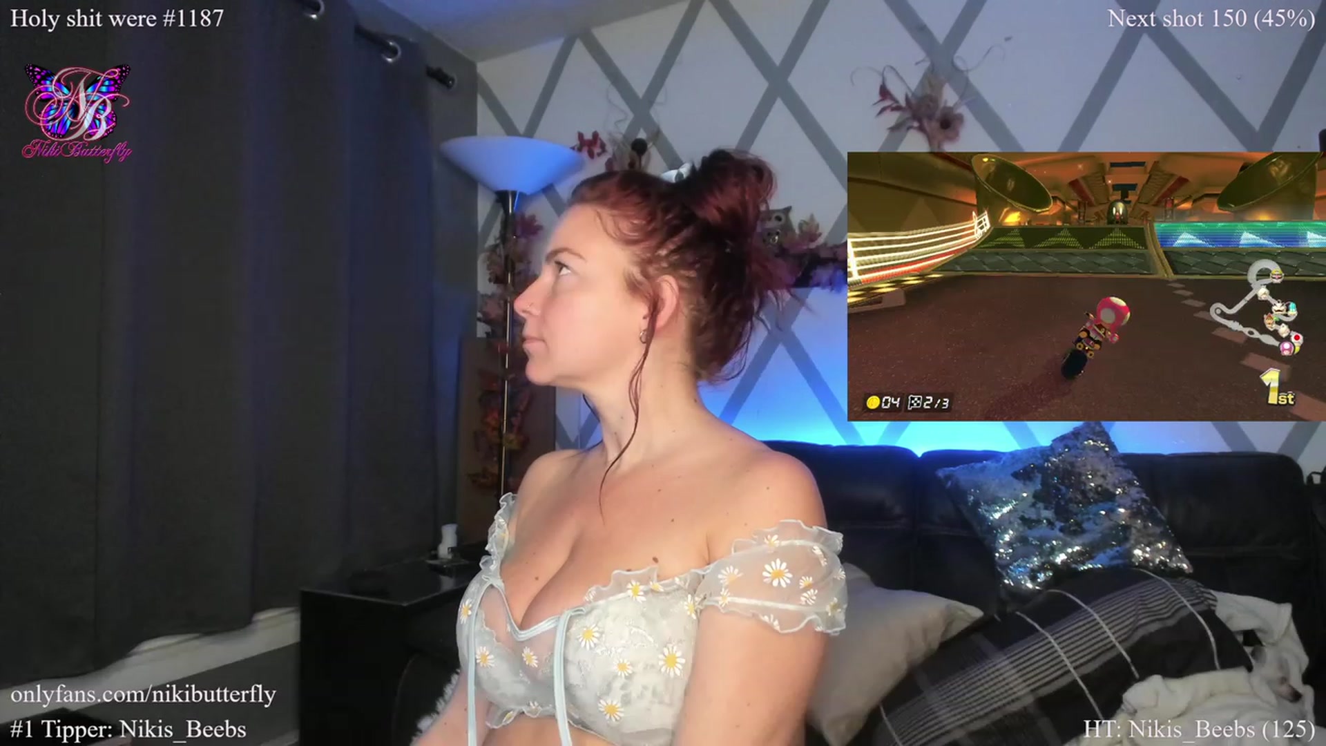 Gallery image thumbnail from Nikibutterfly's myfreecams stream on, 11/25/2022, 03:45 image 7 of 20