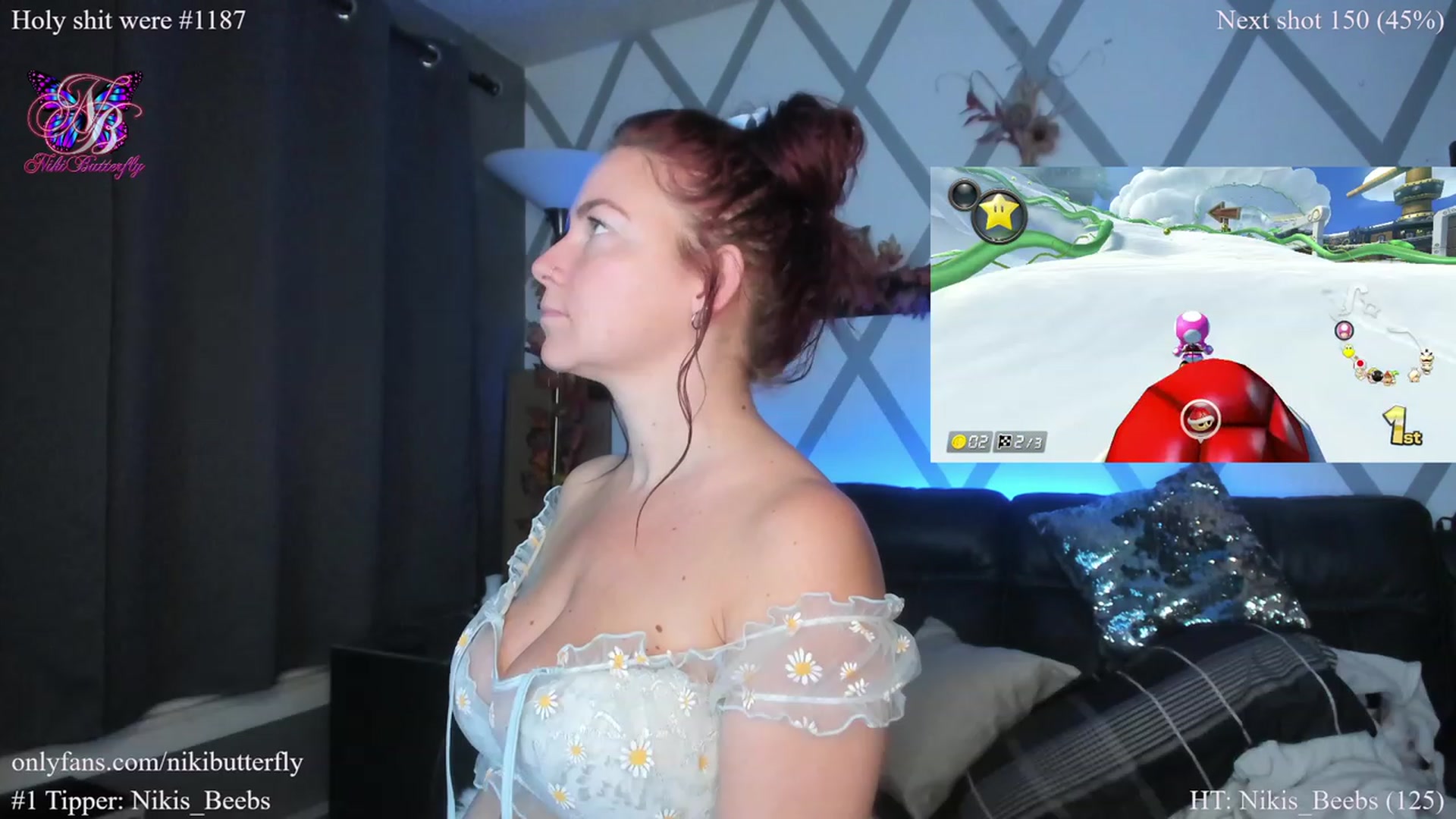 Gallery image thumbnail from Nikibutterfly's myfreecams stream on, 11/25/2022, 03:45 image 10 of 20