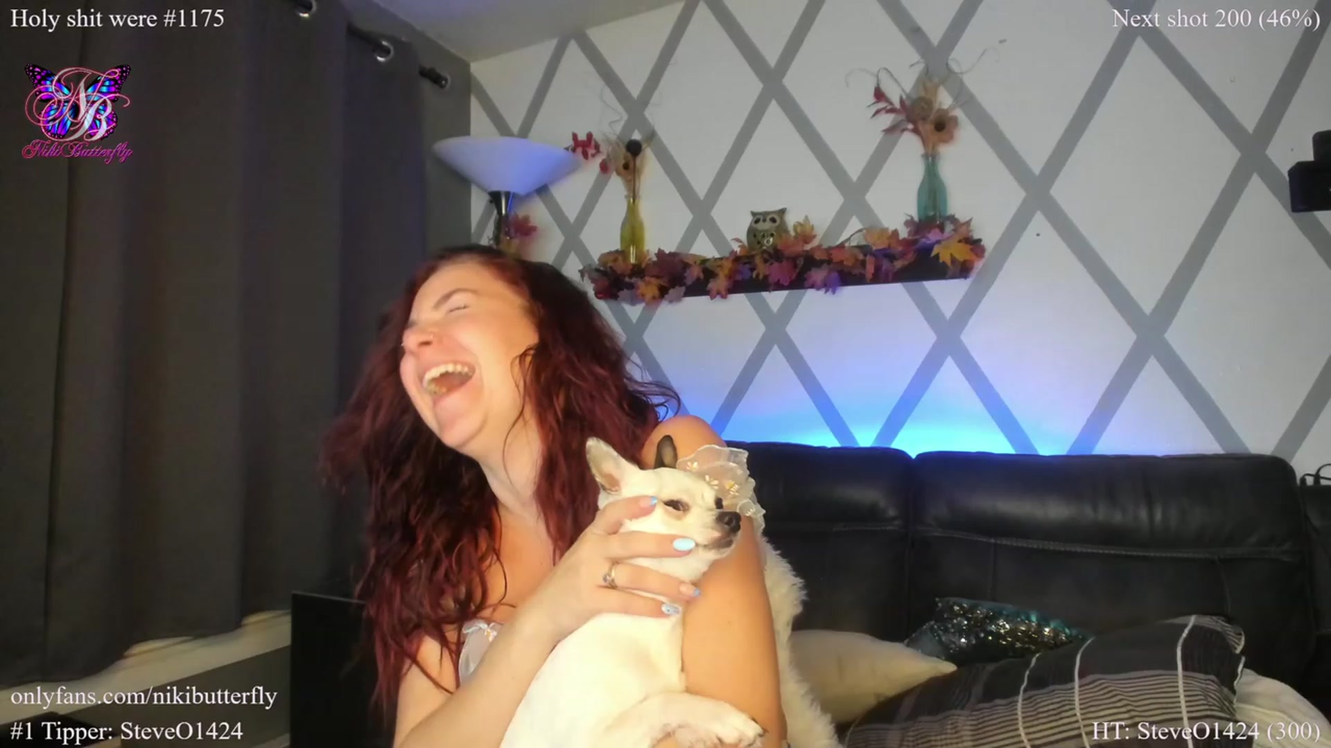 Gallery image thumbnail from Nikibutterfly's myfreecams stream on, 11/25/2022, 06:10 image 14 of 20
