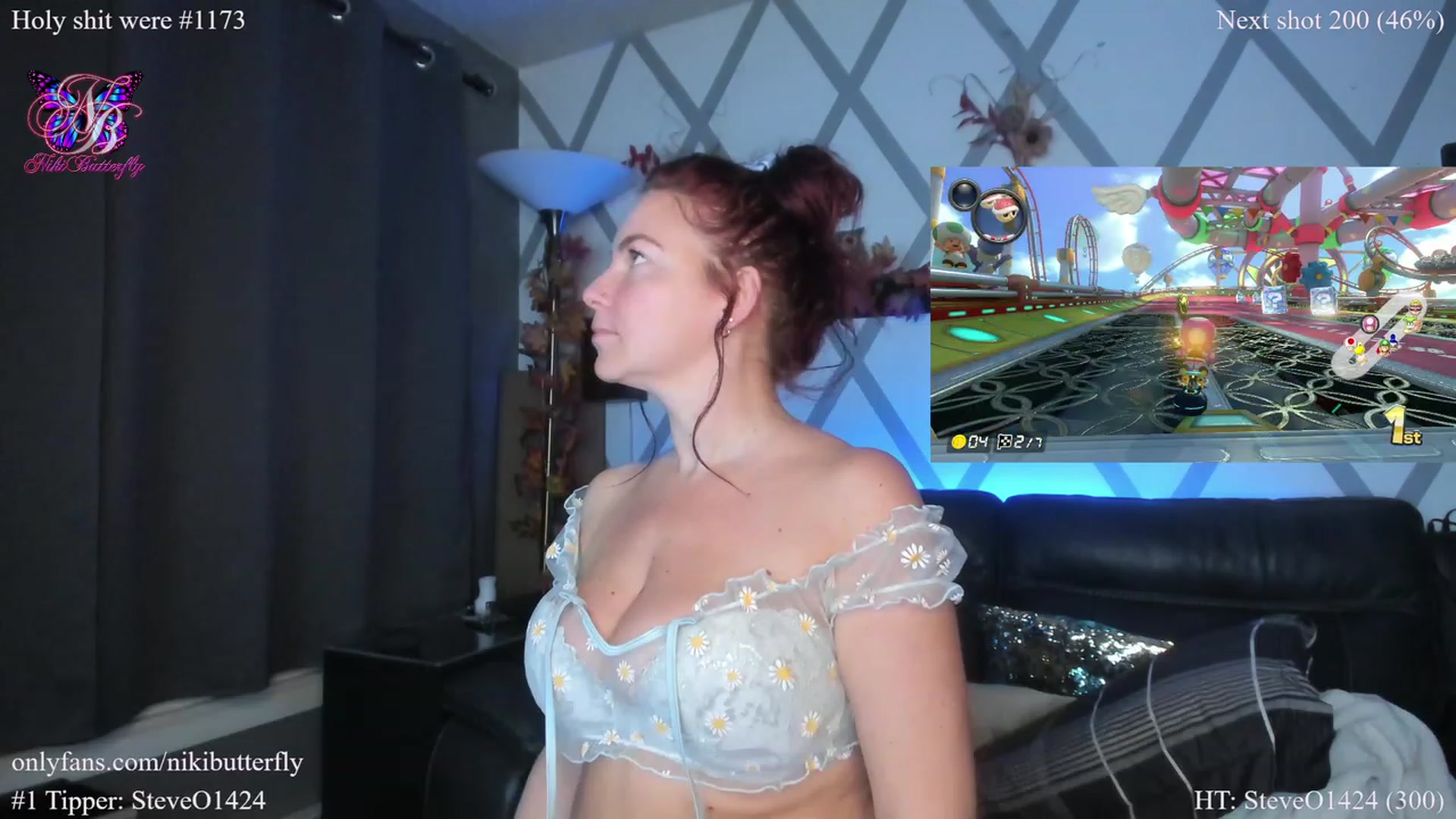 Gallery image thumbnail from Nikibutterfly's myfreecams stream on, 11/25/2022, 06:10 image 6 of 20
