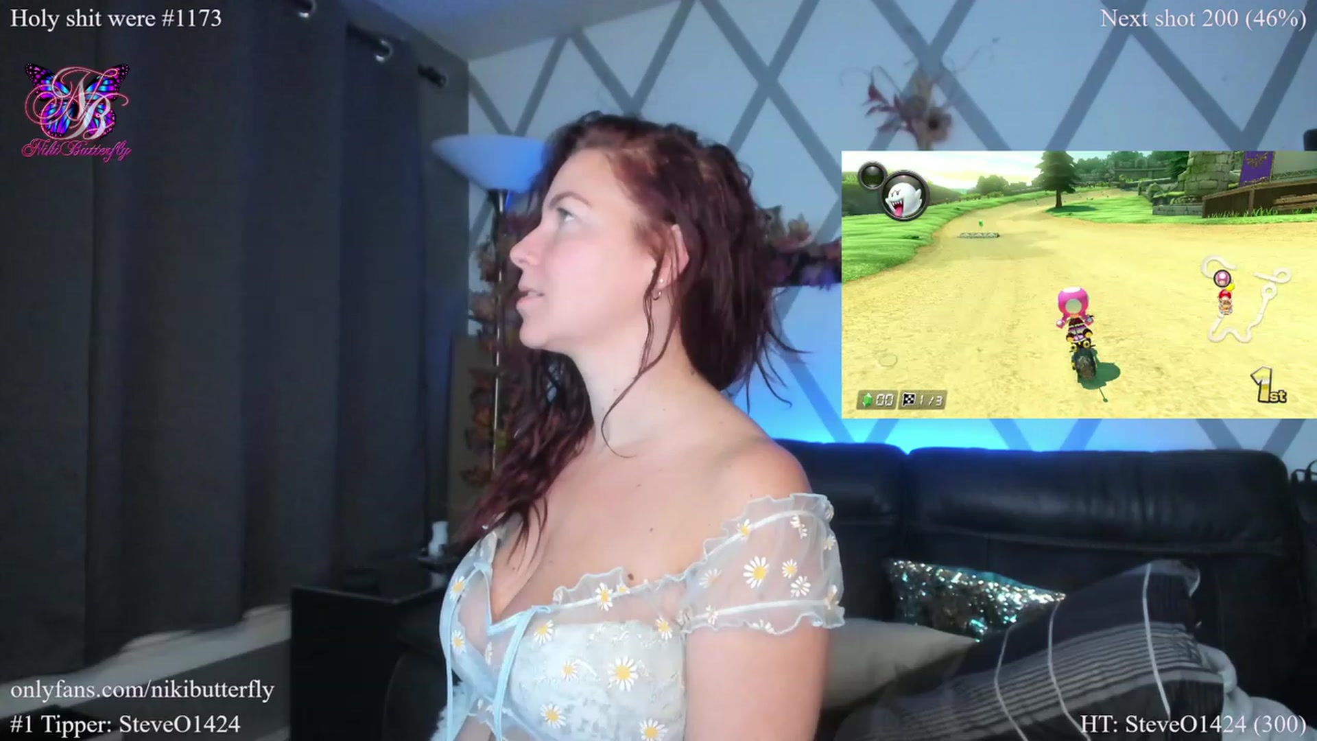 Gallery image thumbnail from Nikibutterfly's myfreecams stream on, 11/25/2022, 06:10 image 10 of 20