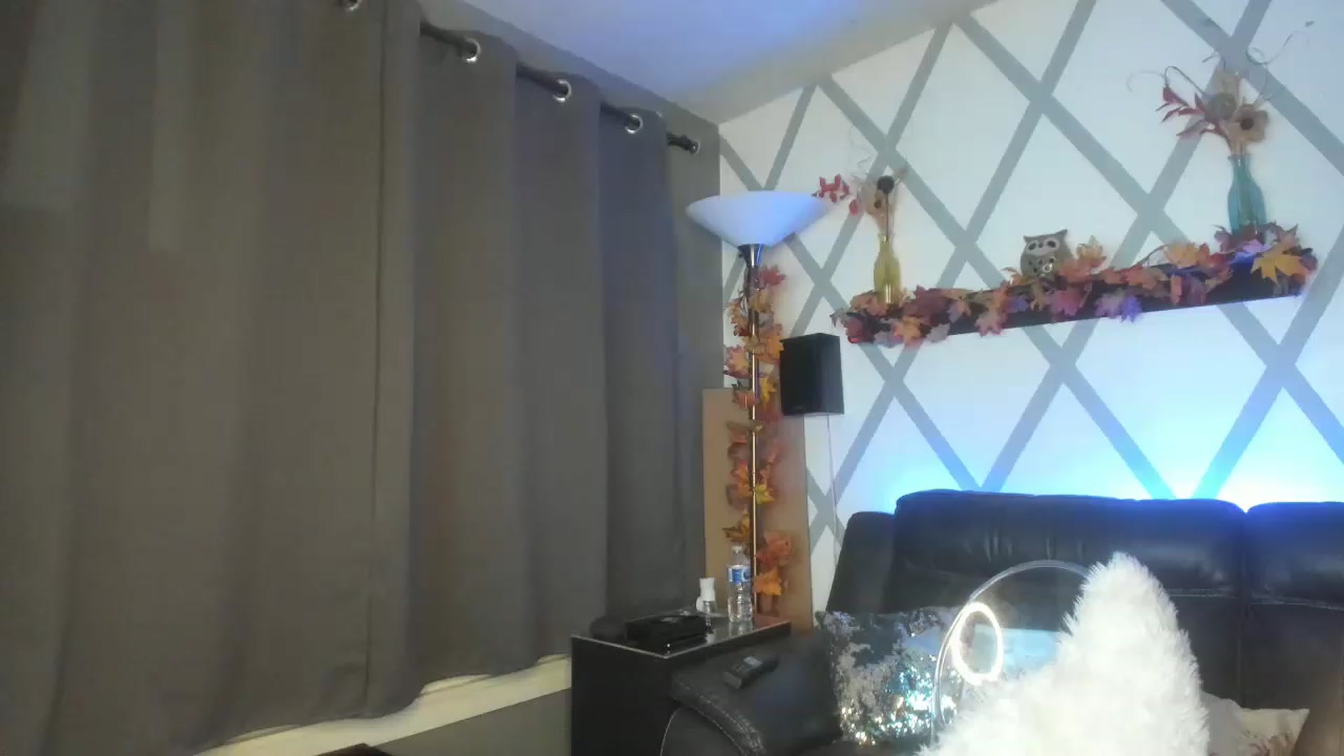 Gallery image thumbnail from Nikibutterfly's myfreecams stream on, 11/26/2022, 06:44 image 2 of 20
