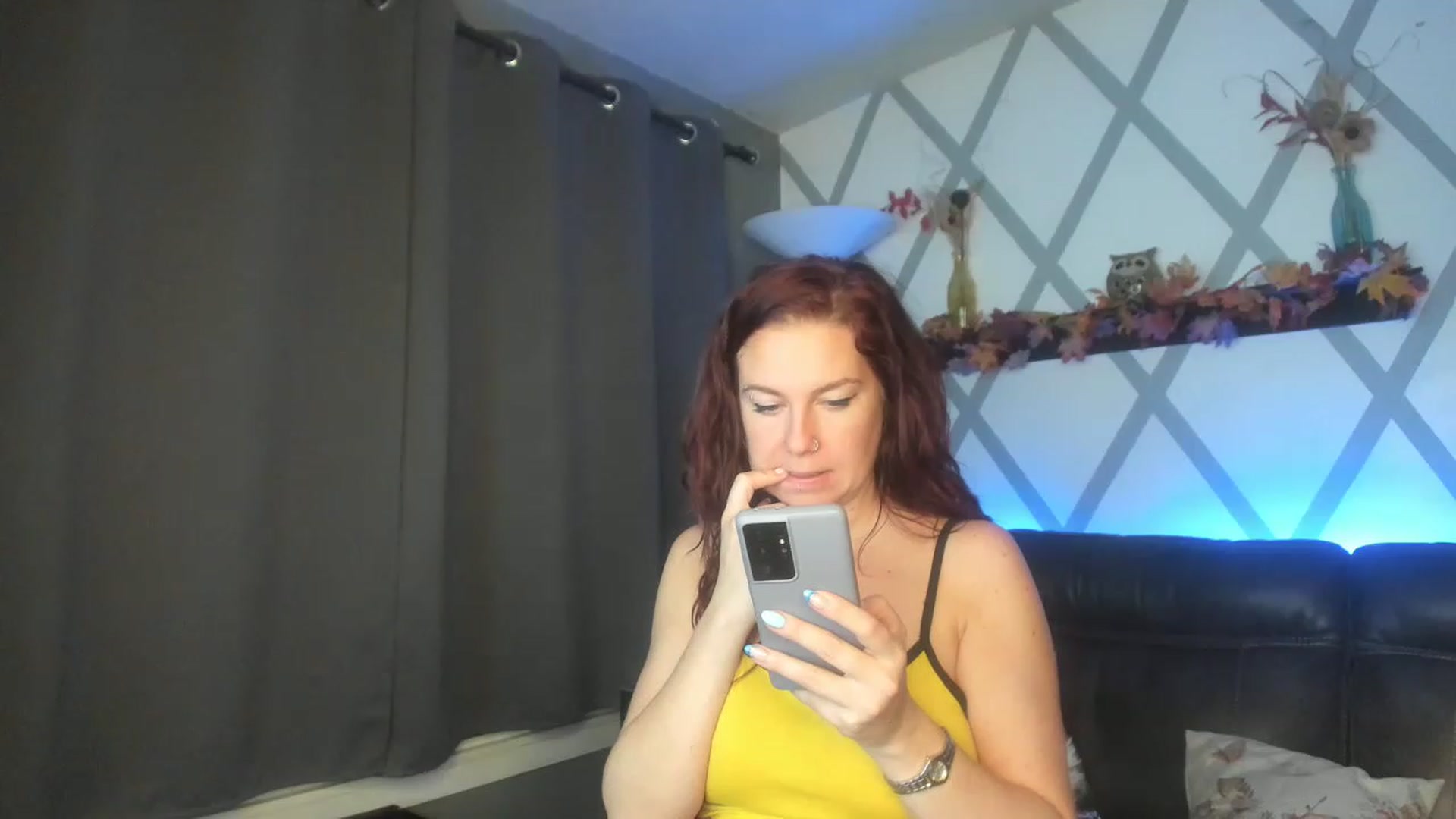 Gallery image thumbnail from Nikibutterfly's myfreecams stream on, 11/26/2022, 06:44 image 7 of 20