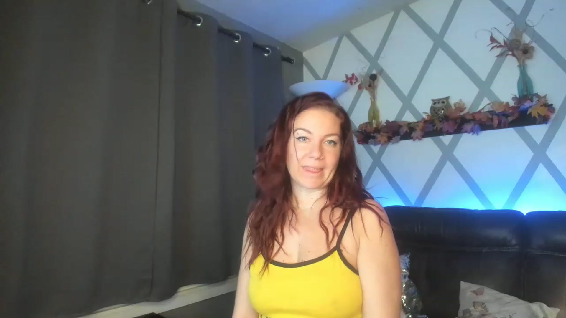 Gallery image thumbnail from Nikibutterfly's myfreecams stream on, 11/26/2022, 06:44 image 16 of 20