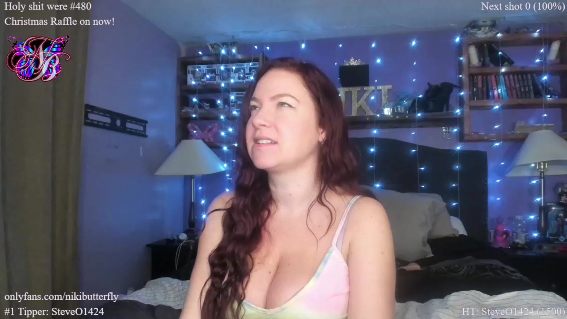 Gallery image thumbnail from Nikibutterfly's myfreecams stream on, 12/23/2022, 19:31 image 3 of 20