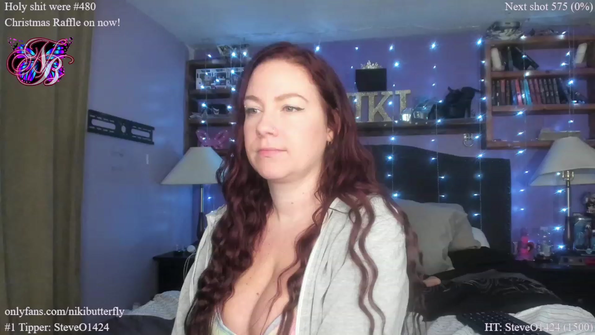Gallery image thumbnail from Nikibutterfly's myfreecams stream on, 12/23/2022, 19:31 image 14 of 20