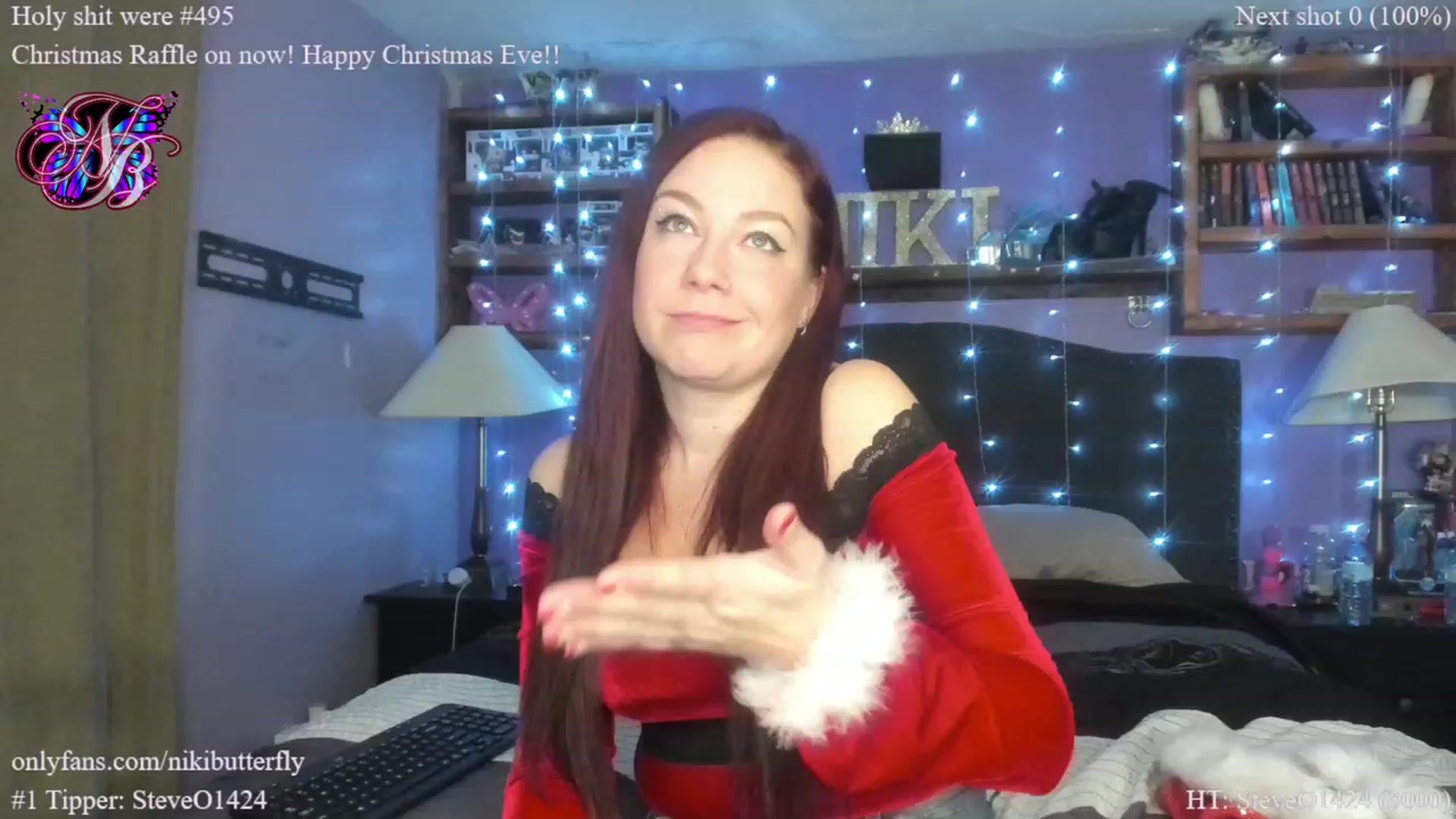 Gallery image thumbnail from Nikibutterfly's myfreecams stream on, 12/24/2022, 21:18 image 17 of 20