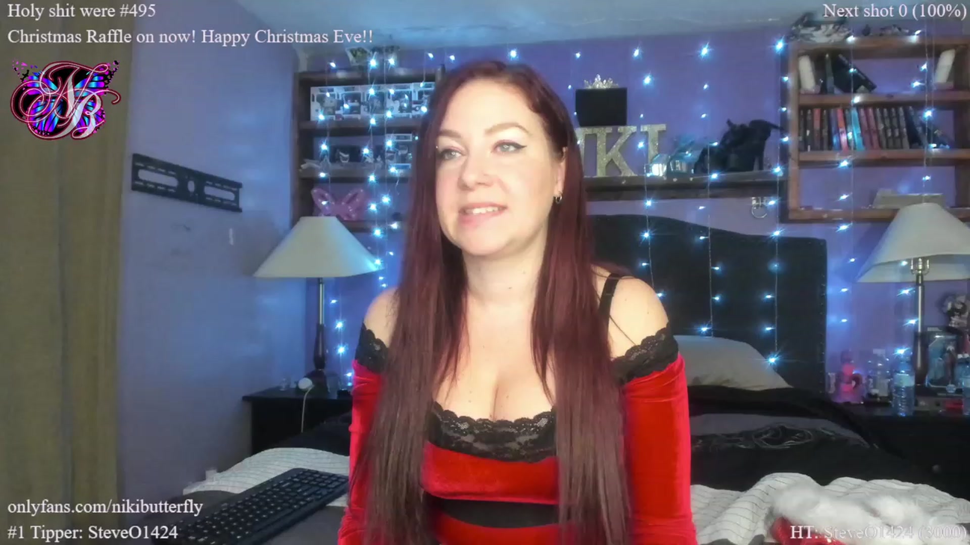 Gallery image thumbnail from Nikibutterfly's myfreecams stream on, 12/24/2022, 21:18 image 16 of 20