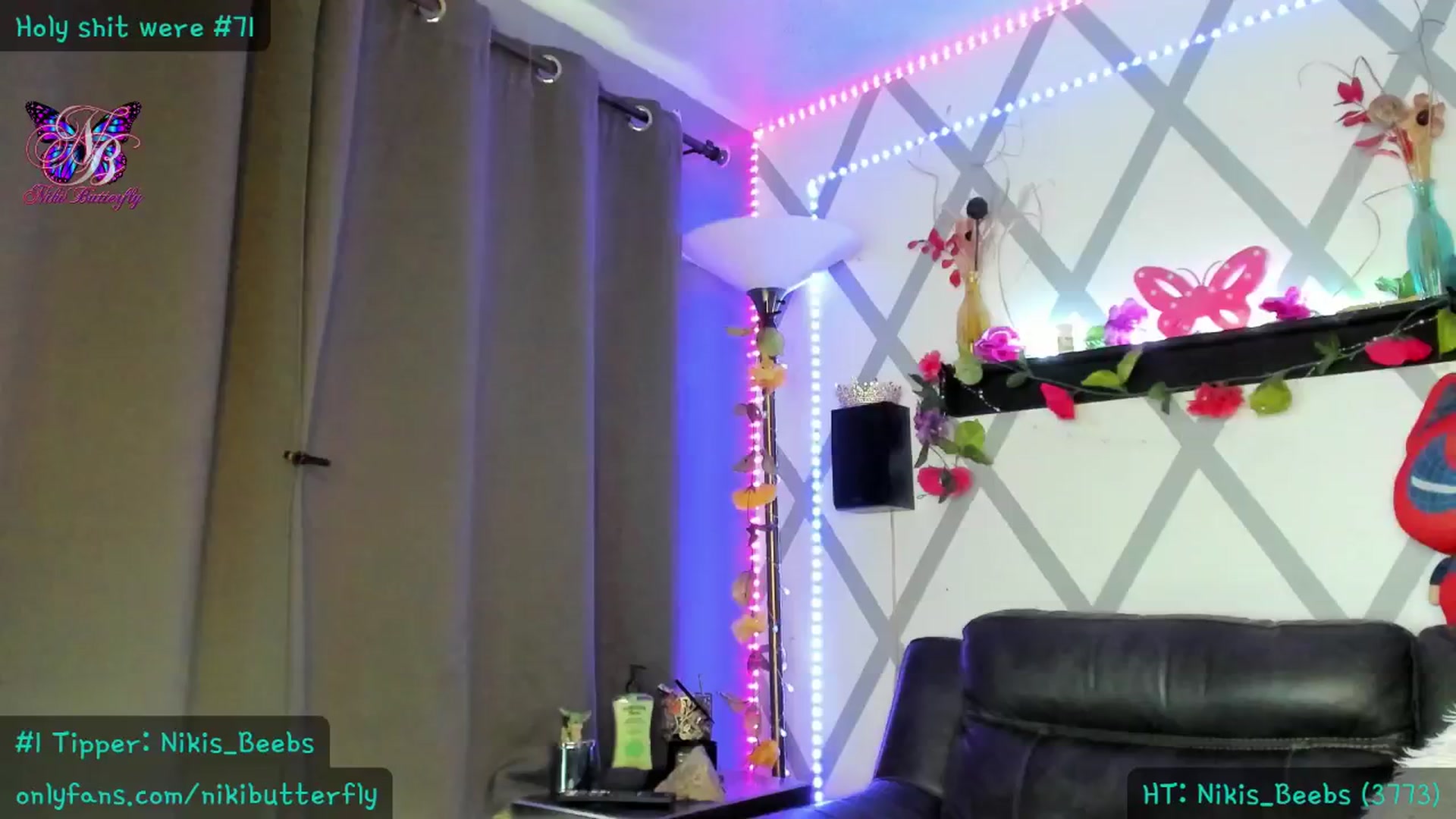 Gallery image thumbnail from Nikibutterfly's myfreecams stream on, 06/05/2024, 18:33 image 5 of 20