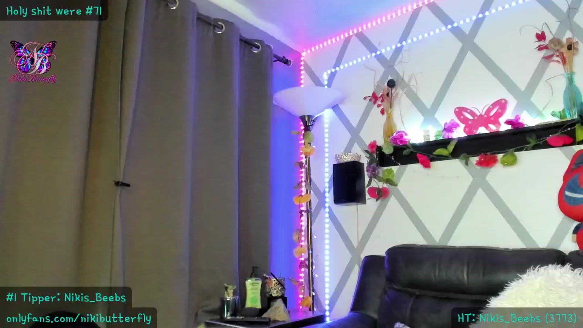 Gallery image thumbnail from Nikibutterfly's myfreecams stream on, 06/05/2024, 18:33 image 8 of 20