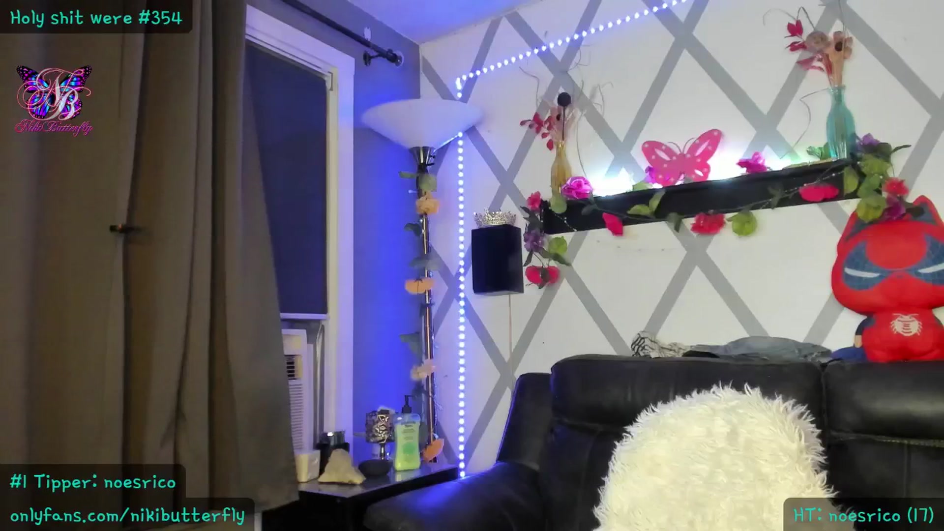 Gallery image thumbnail from Nikibutterfly's myfreecams stream on, 06/20/2024, 03:21 image 13 of 20
