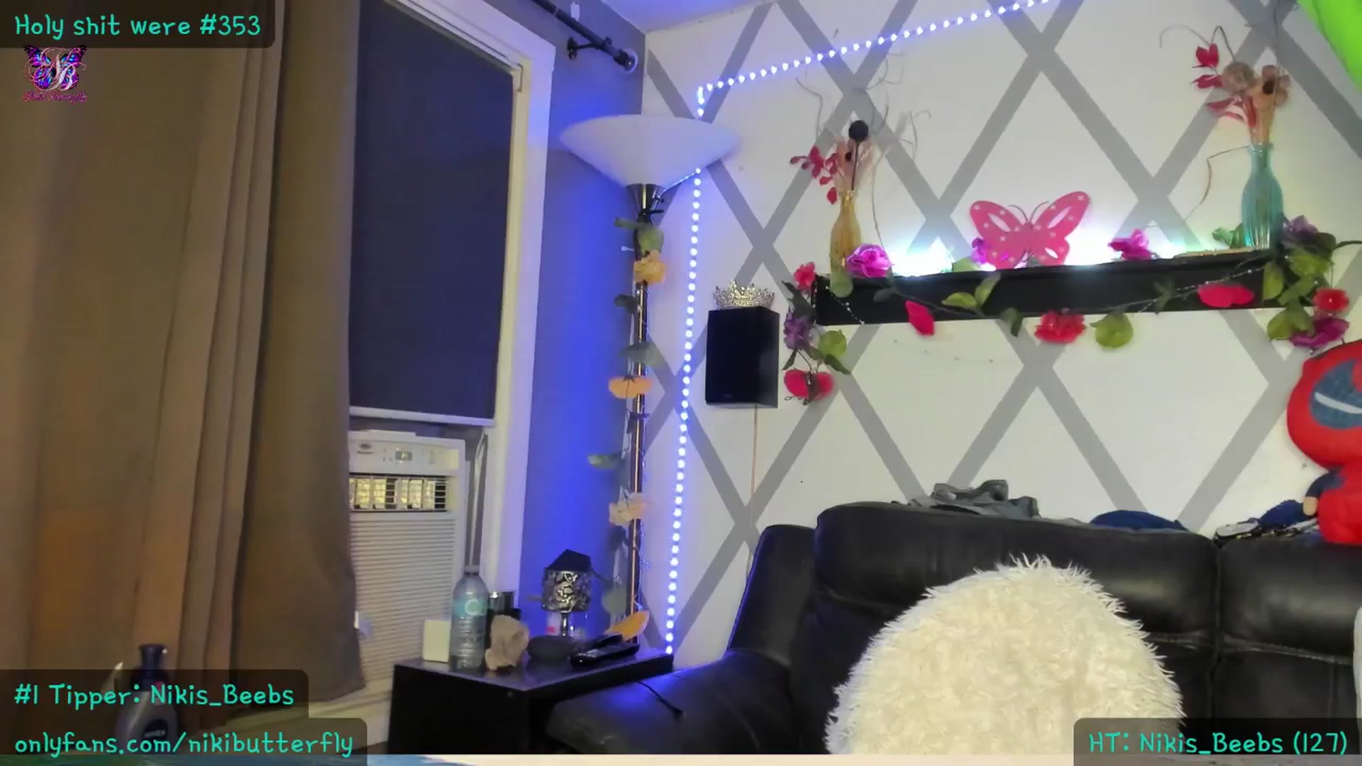 Gallery image thumbnail from Nikibutterfly's myfreecams stream on, 06/22/2024, 04:14 image 13 of 20
