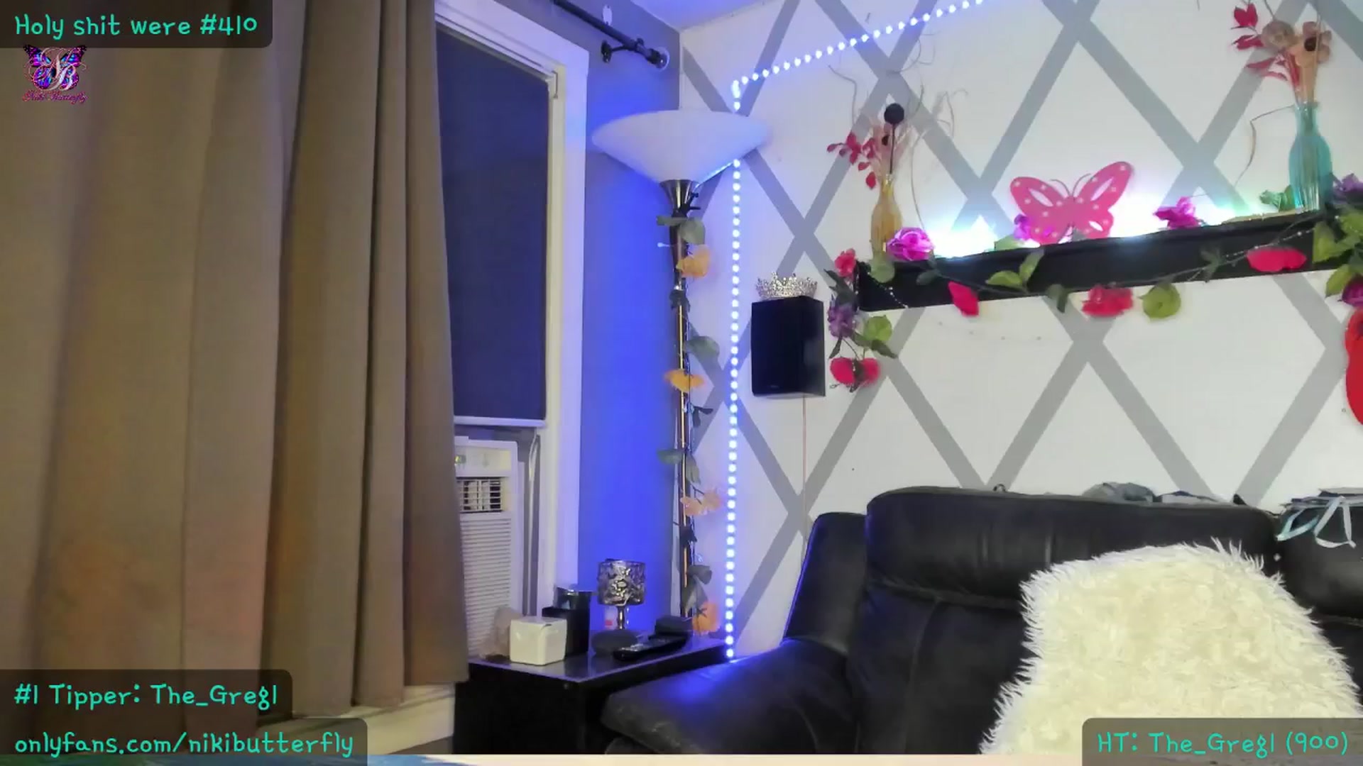 Gallery image thumbnail from Nikibutterfly's myfreecams stream on, 06/25/2024, 03:52 image 16 of 20