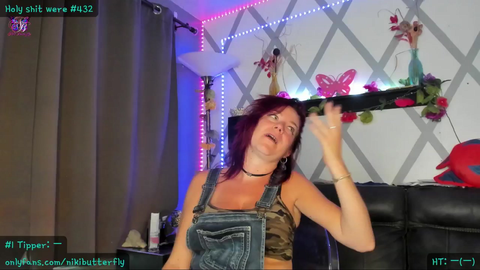 Gallery image thumbnail from Nikibutterfly's myfreecams stream on, 06/27/2024, 20:08 image 10 of 20