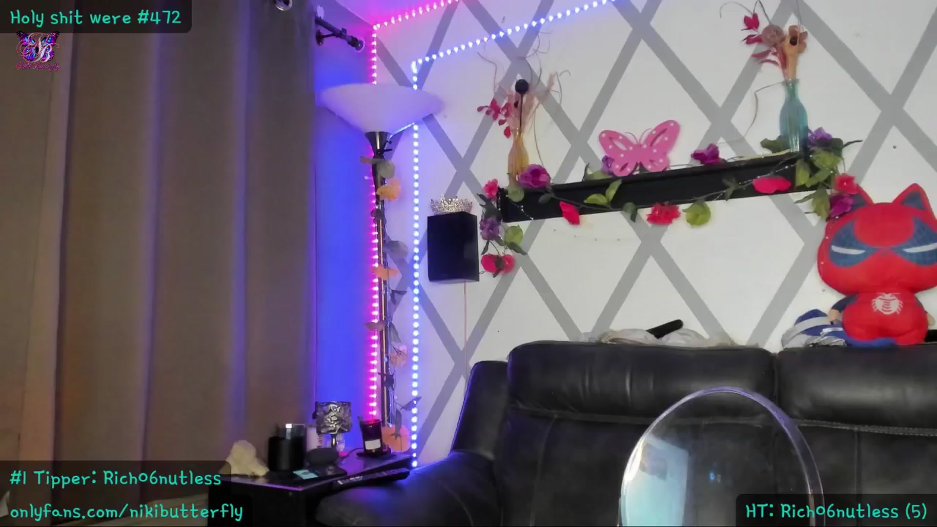 Gallery image thumbnail from Nikibutterfly's myfreecams stream on, 06/29/2024, 03:23 image 10 of 20