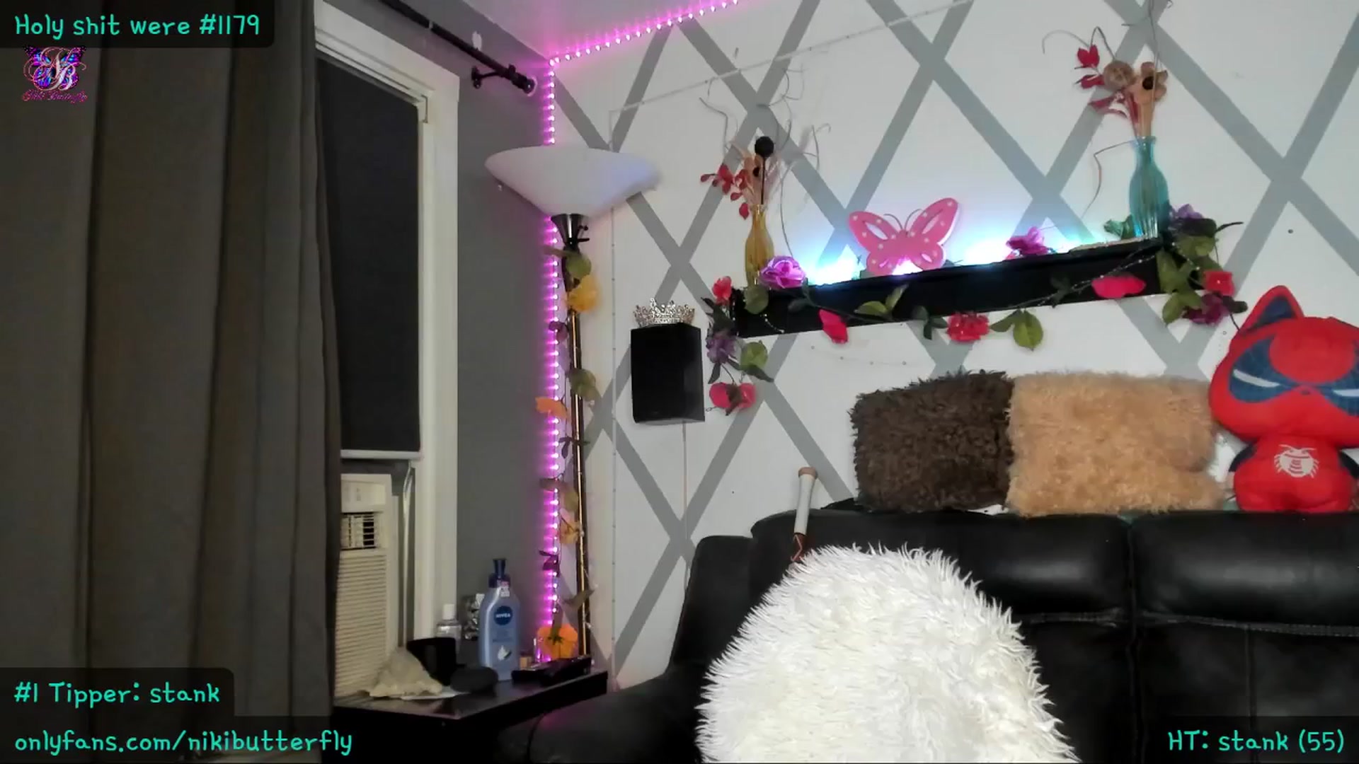 Gallery image thumbnail from Nikibutterfly's myfreecams stream on, 07/15/2024, 03:13 image 18 of 20