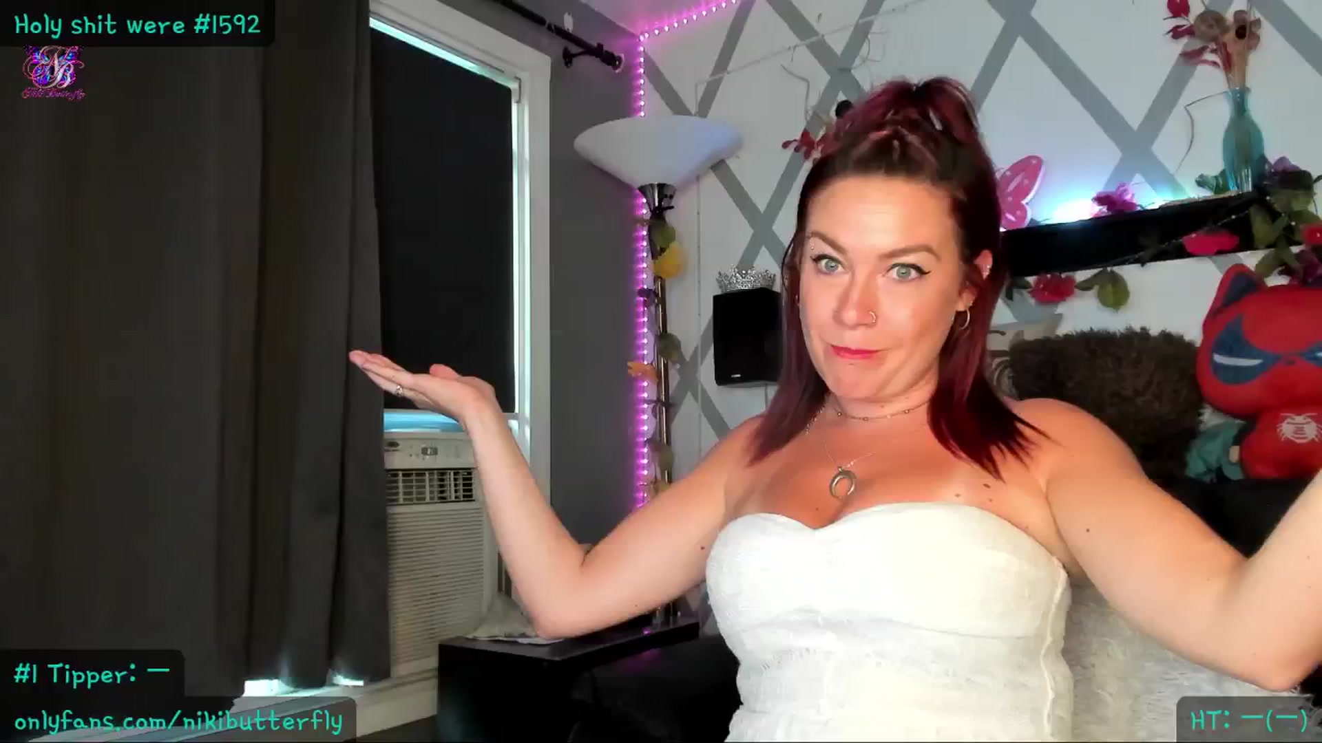 Gallery image thumbnail from Nikibutterfly's myfreecams stream on, 07/22/2024, 03:58 image 1 of 20
