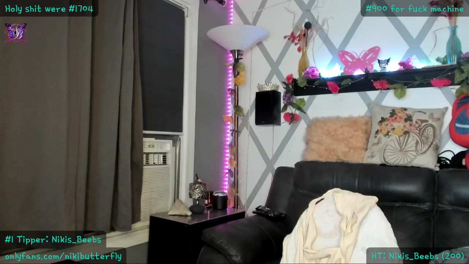 Gallery image thumbnail from Nikibutterfly's myfreecams stream on, 07/31/2024, 02:21 image 18 of 20
