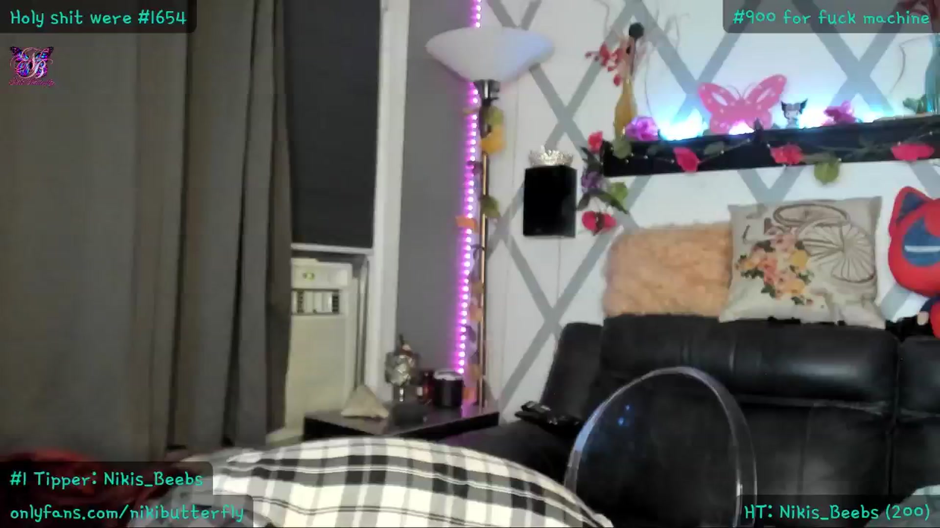 Gallery image thumbnail from Nikibutterfly's myfreecams stream on, 07/31/2024, 04:46 image 10 of 20