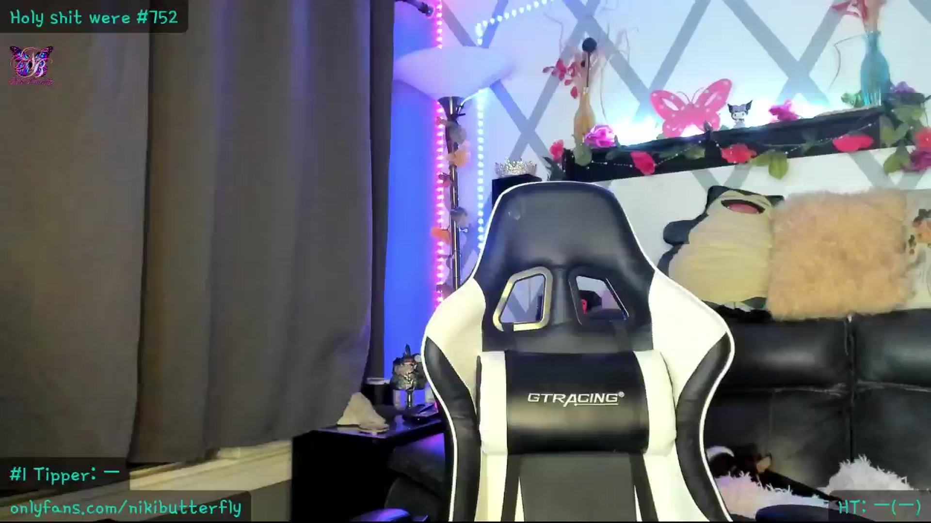Gallery image thumbnail from Nikibutterfly's myfreecams stream on, 08/25/2024, 01:41 image 7 of 20