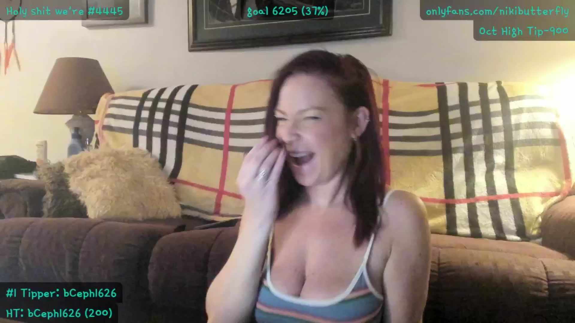 Gallery image thumbnail from Nikibutterfly's myfreecams stream on, 10/28/2025, 16:55 image 10 of 20