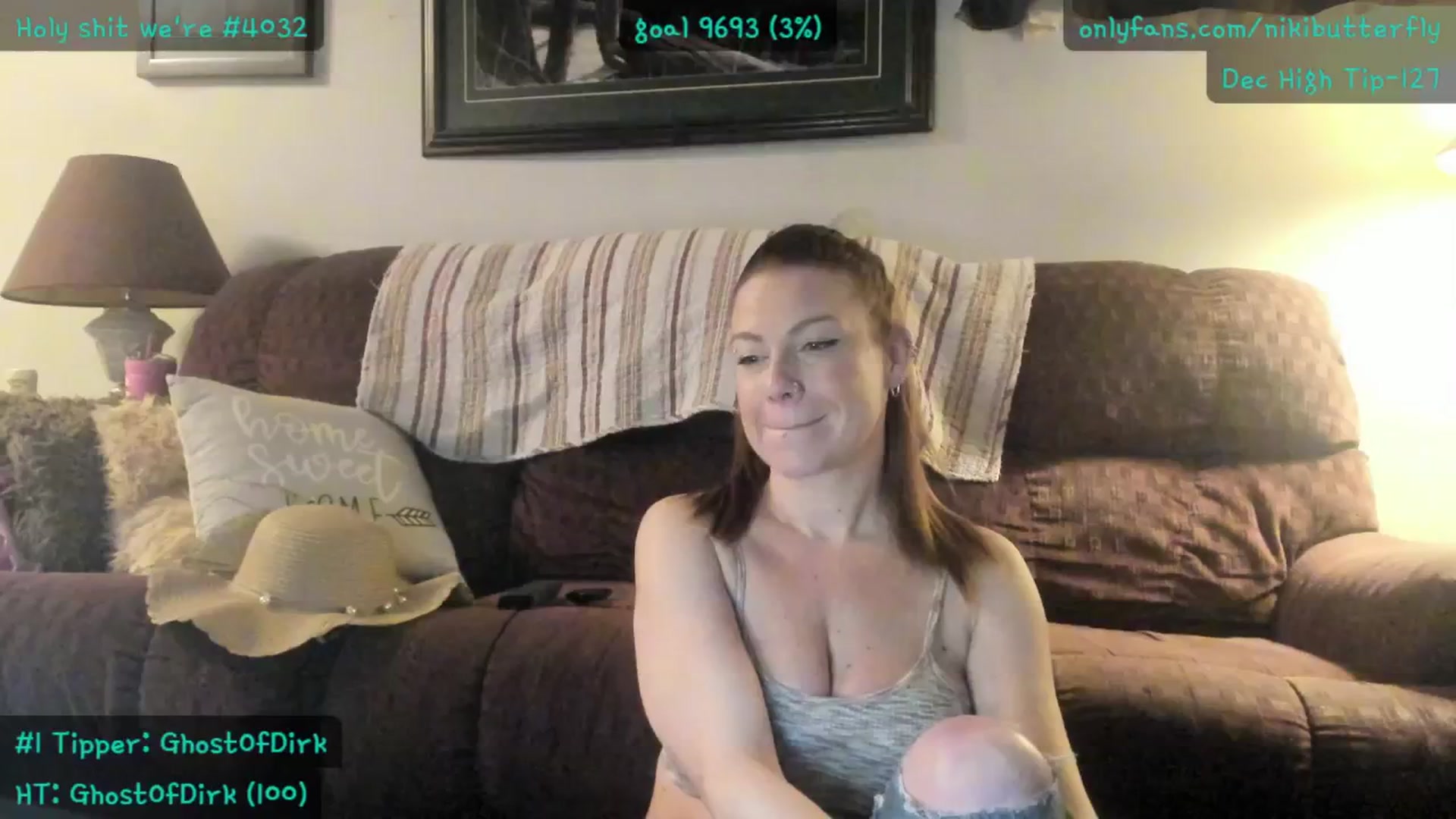 Gallery image thumbnail from Nikibutterfly's myfreecams stream on, 12/03/2025, 18:42 image 4 of 20