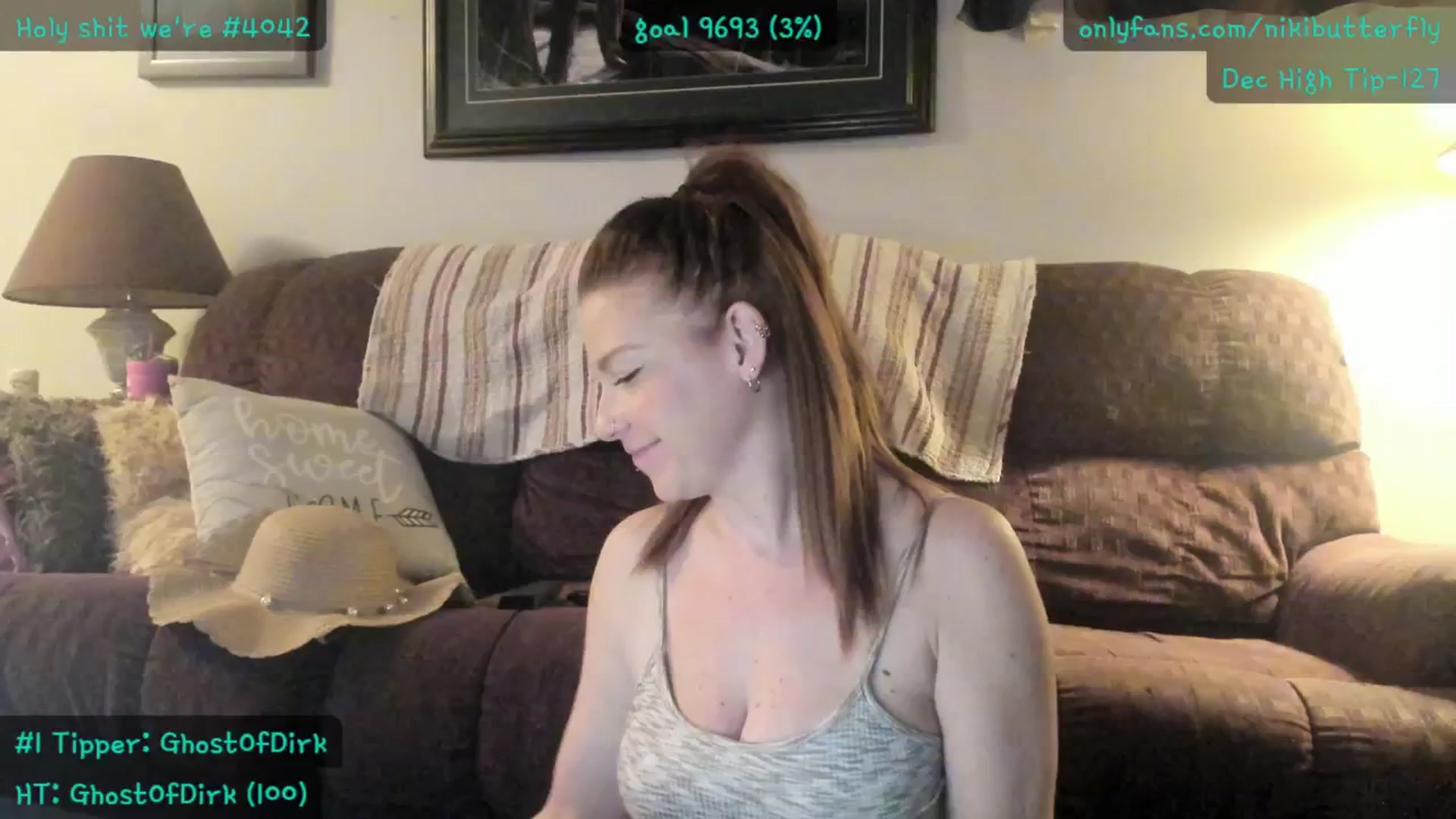 Gallery image thumbnail from Nikibutterfly's myfreecams stream on, 12/03/2025, 18:42 image 10 of 20