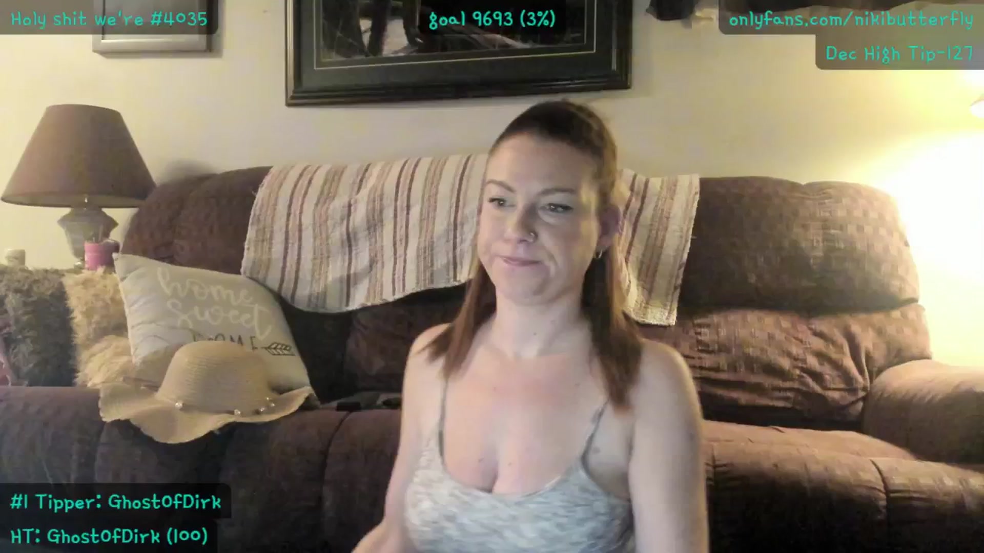 Gallery image thumbnail from Nikibutterfly's myfreecams stream on, 12/03/2025, 18:42 image 5 of 20