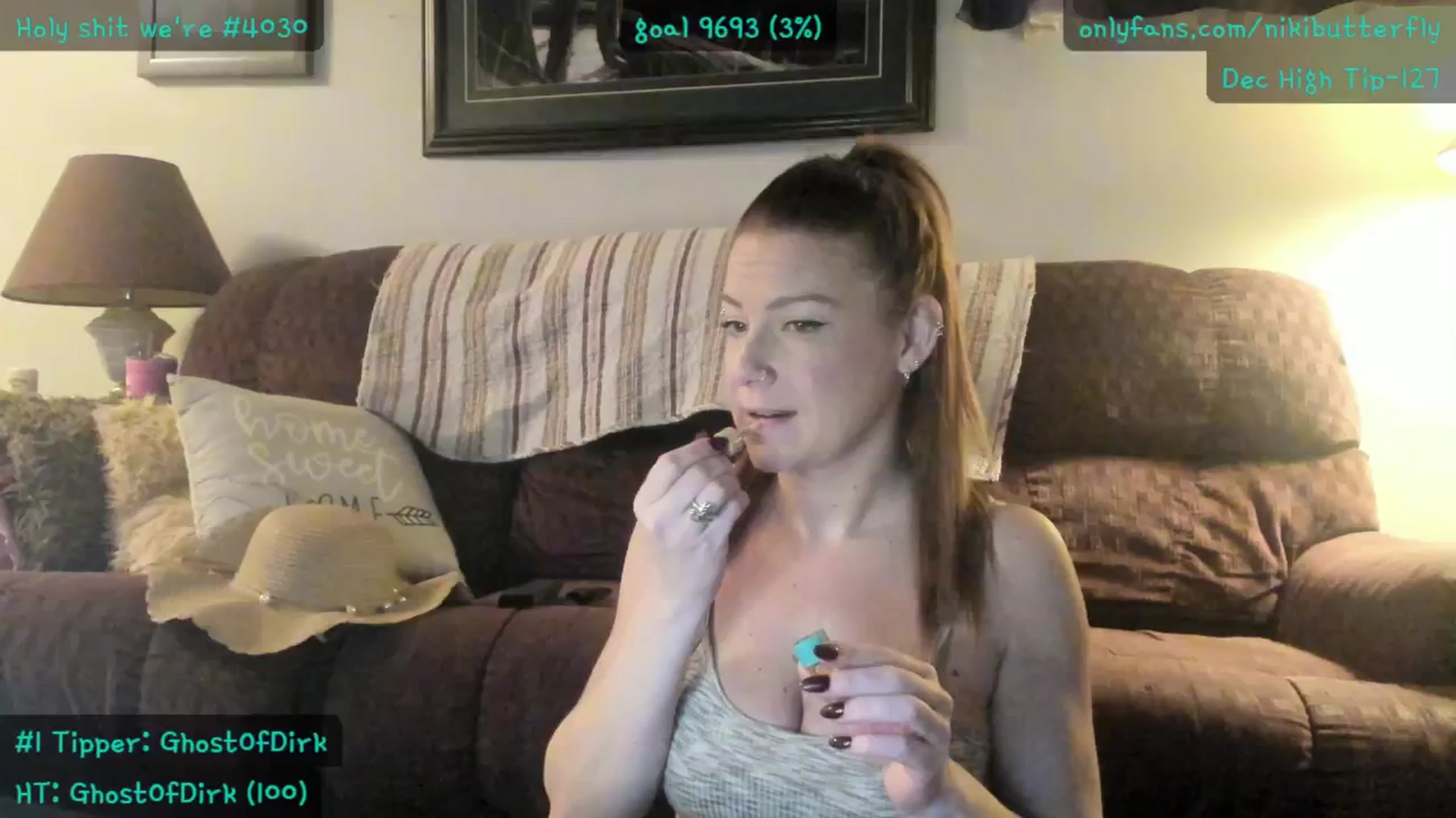 Gallery image thumbnail from Nikibutterfly's myfreecams stream on, 12/03/2025, 18:42 image 3 of 20