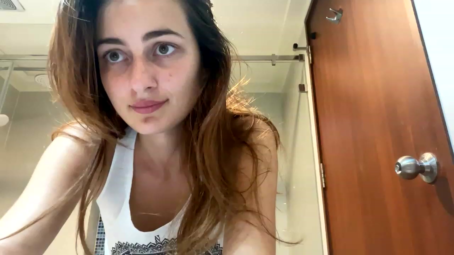 Gallery image thumbnail from Nikita_9's myfreecams stream on, 12/12/2022, 10:43 image 19 of 20