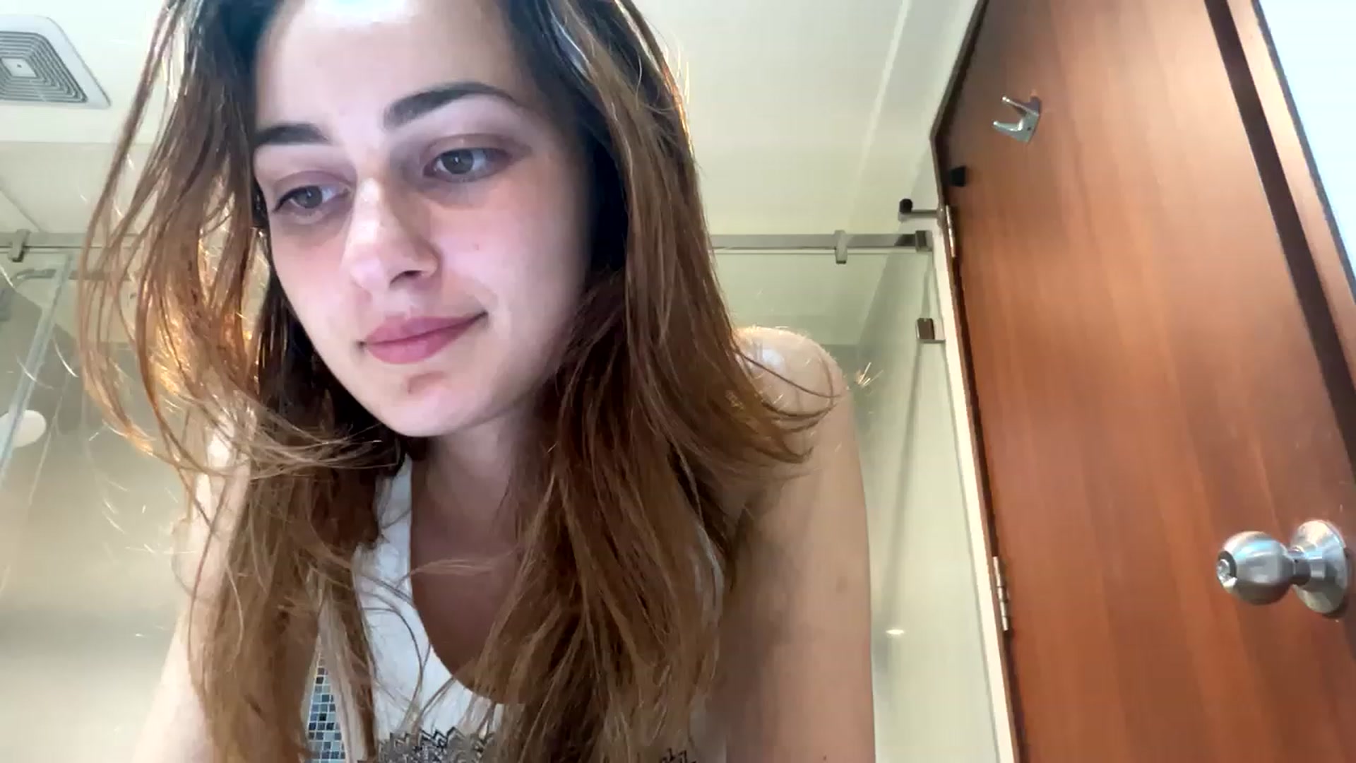Gallery image thumbnail from Nikita_9's myfreecams stream on, 12/12/2022, 10:43 image 7 of 20
