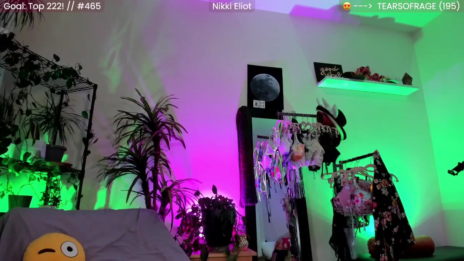 Gallery image thumbnail from NikkiEliot's myfreecams stream on, 04/20/2024, 02:31 image 16 of 20