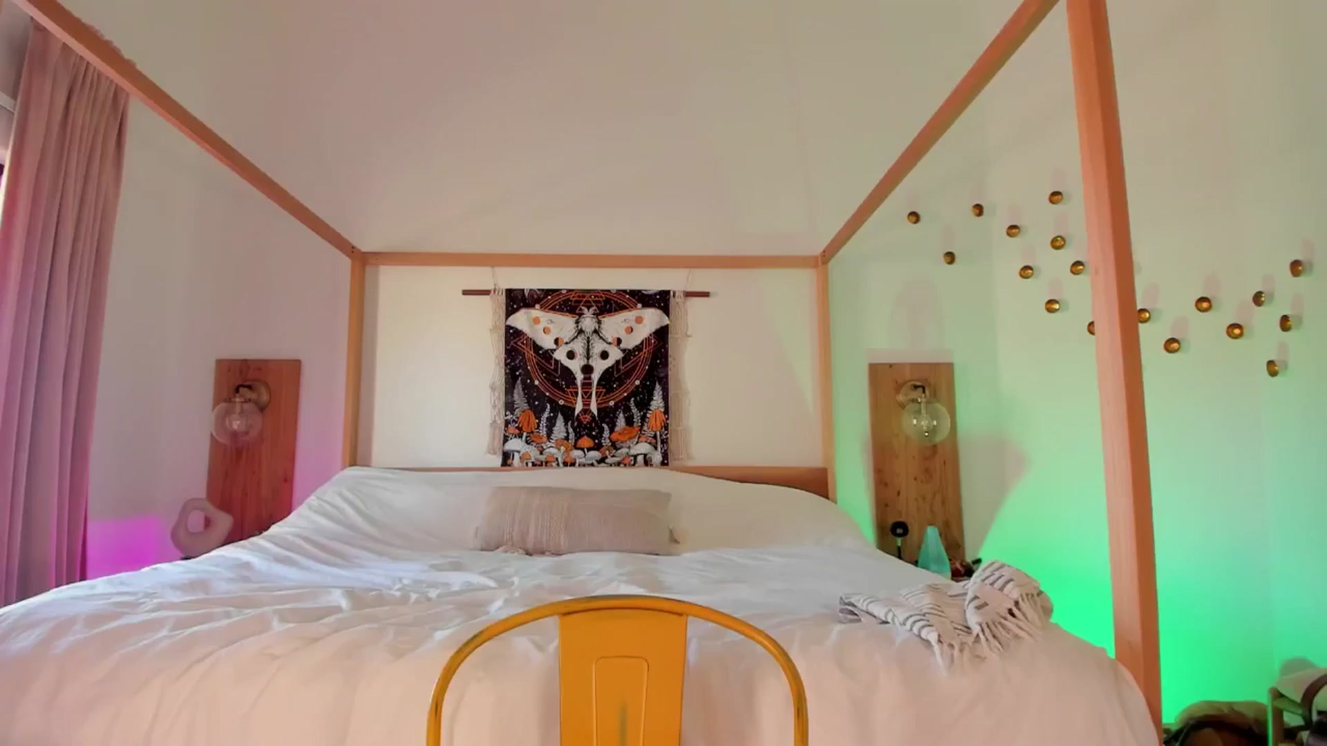 Gallery image thumbnail from NikkiEliot's myfreecams stream on, 06/01/2024, 24:40 image 18 of 20